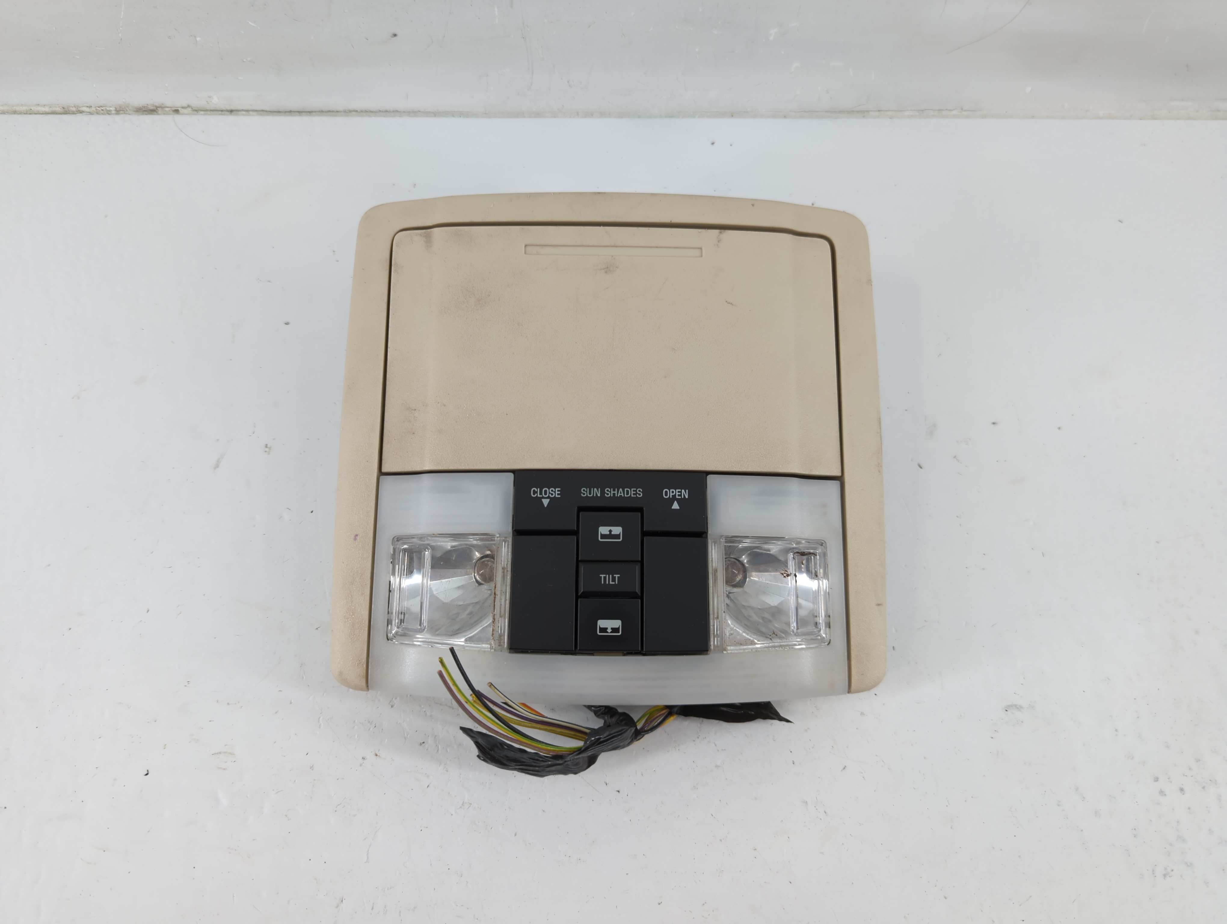 2008 Ford Edge Overhead Roof Console 1011154 - Oemusedautoparts1.com