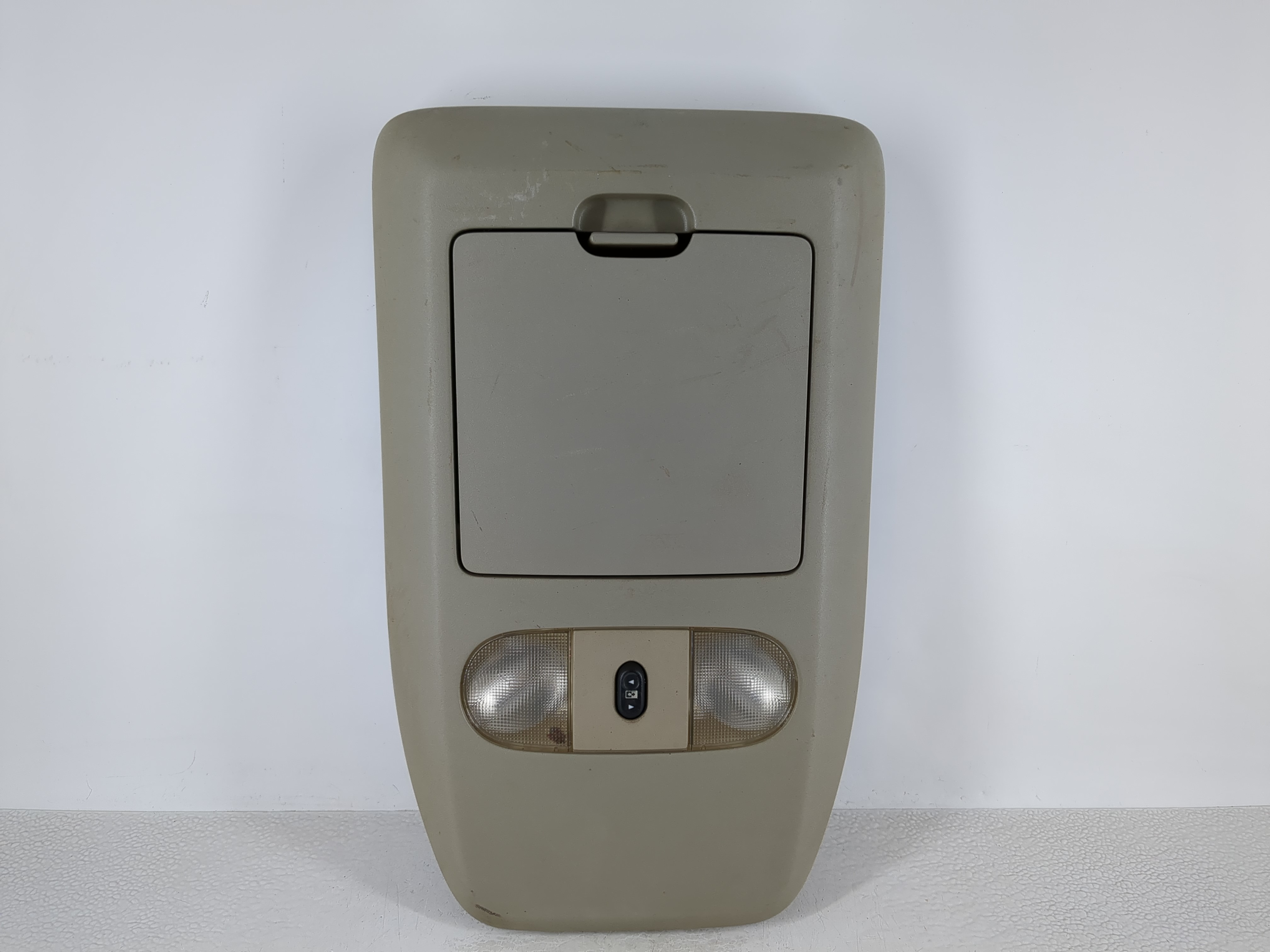 2005 Ford F-150 Overhead Roof Console 1011470 - Oemusedautoparts1.com