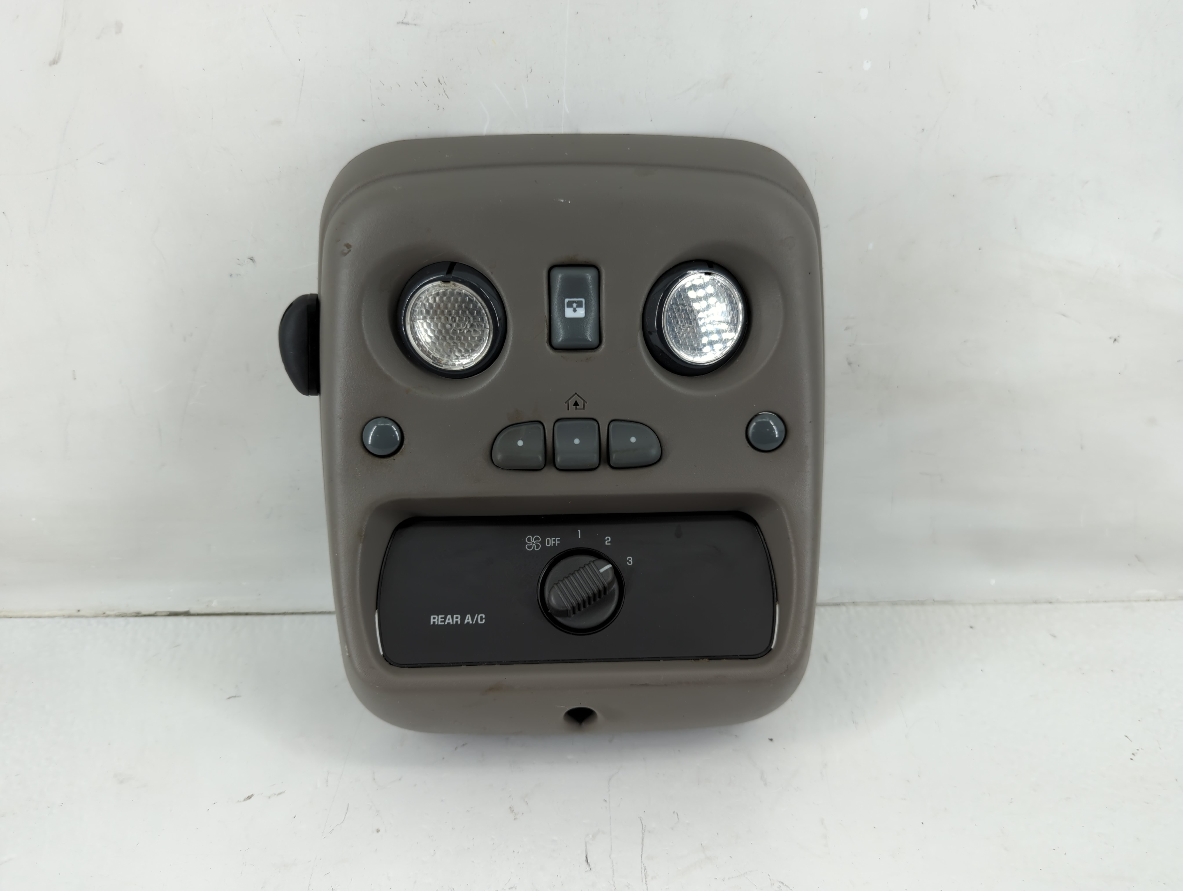 Picture of 2000-2002 Chevrolet Tahoe Overhead Roof Console Interior Dome Light 1011567