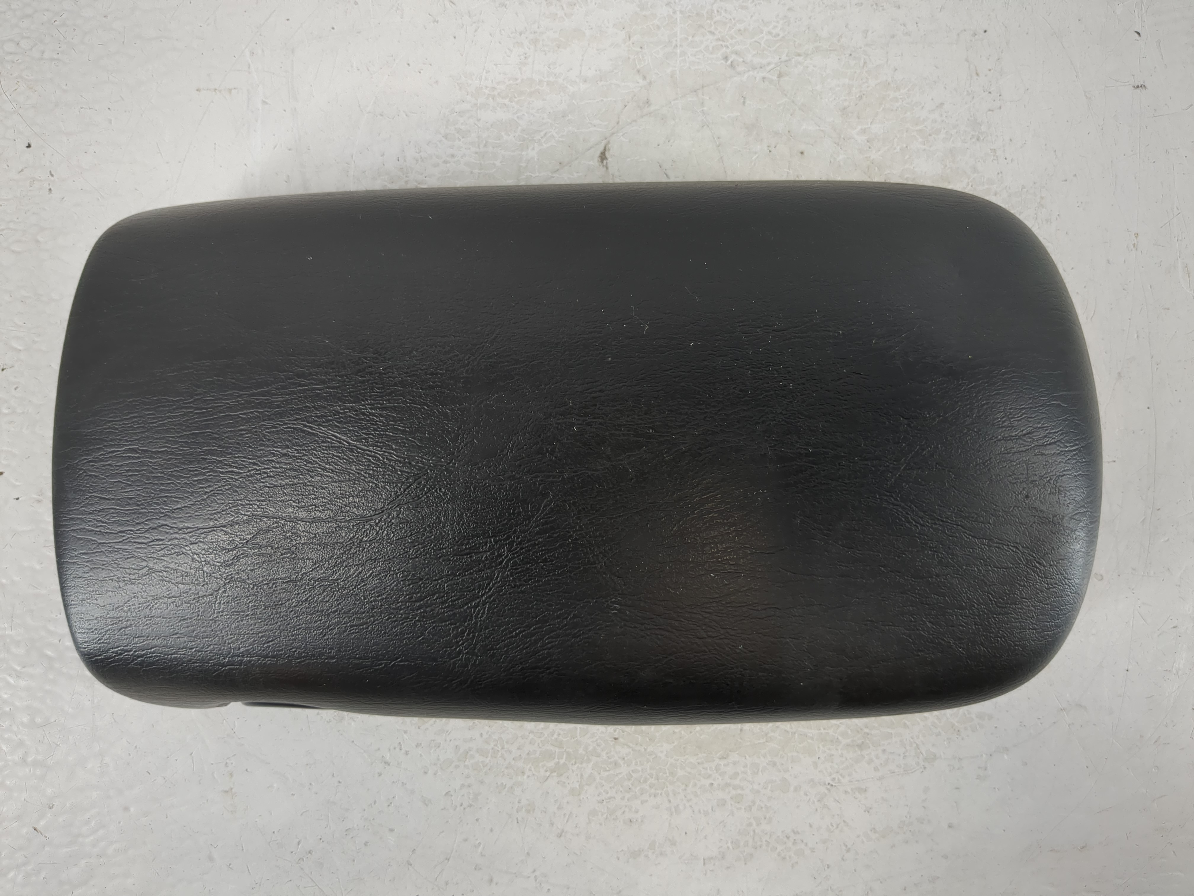 Picture of 2000-2005 Chevrolet Monte Carlo Center Console Armrest Cover Lid 1011875