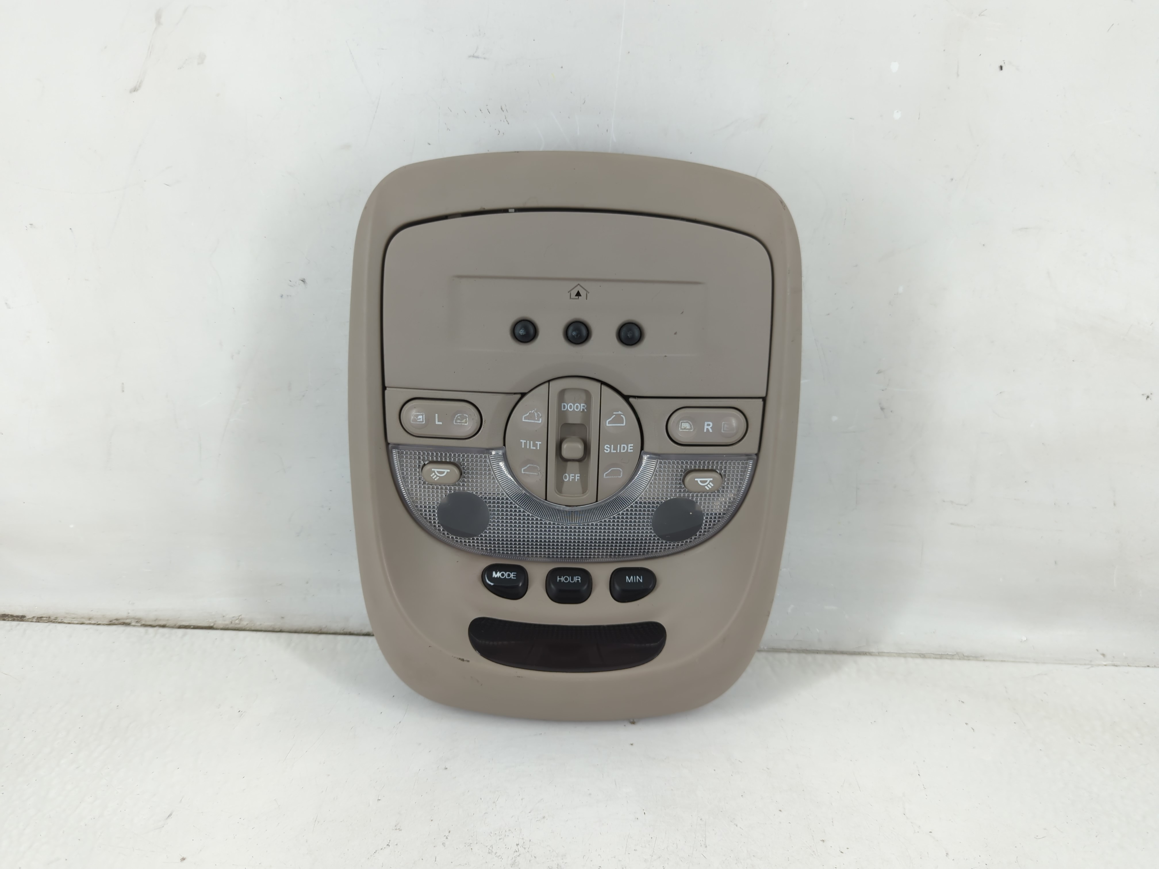 Picture of 2003-2005 Kia Sedona Overhead Roof Console Interior Dome Light 1011877