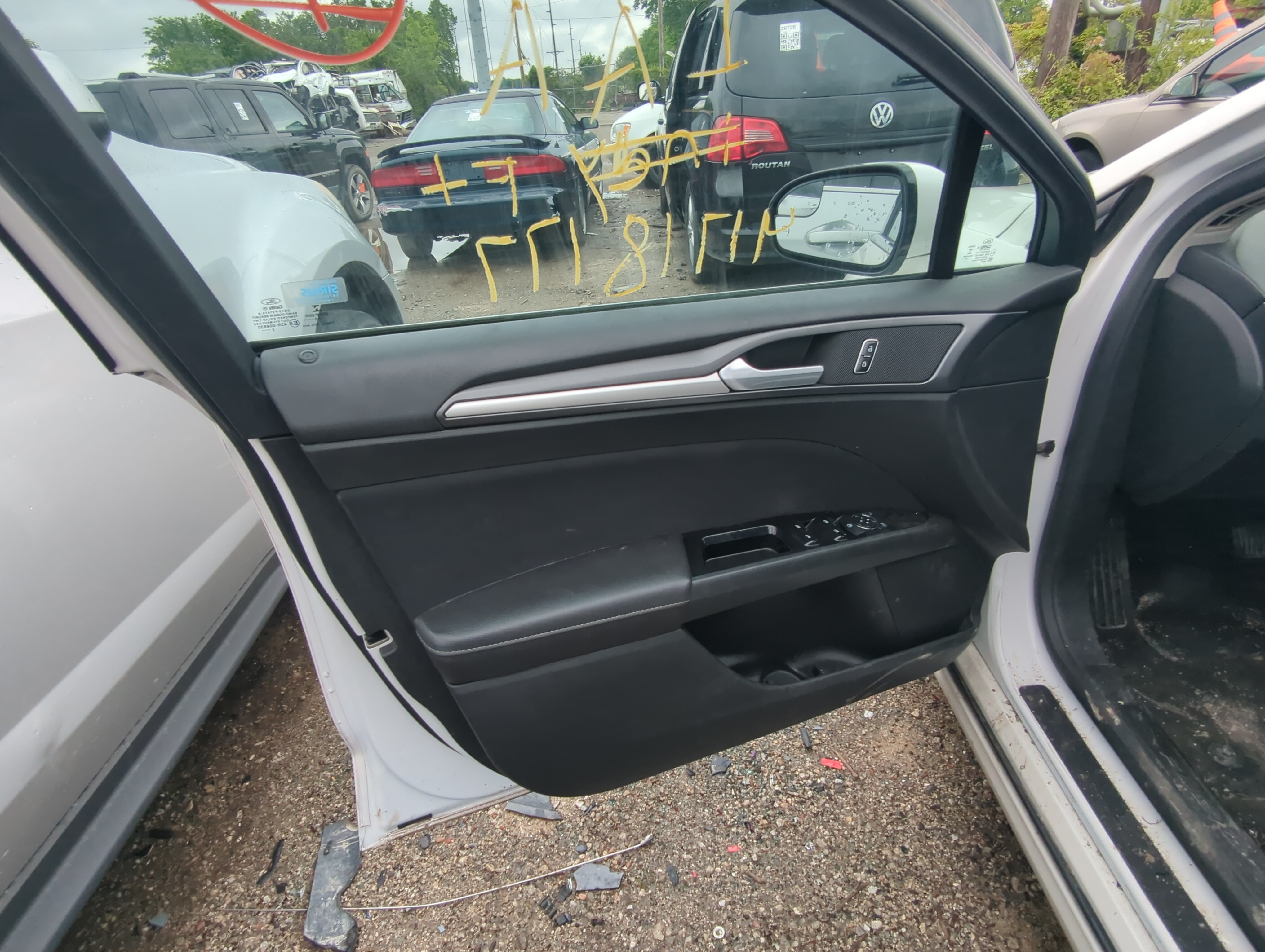2014 Ford Fusion Front Left Driver Interior Door Panel Trim 1020897 - Oemusedautoparts1.com