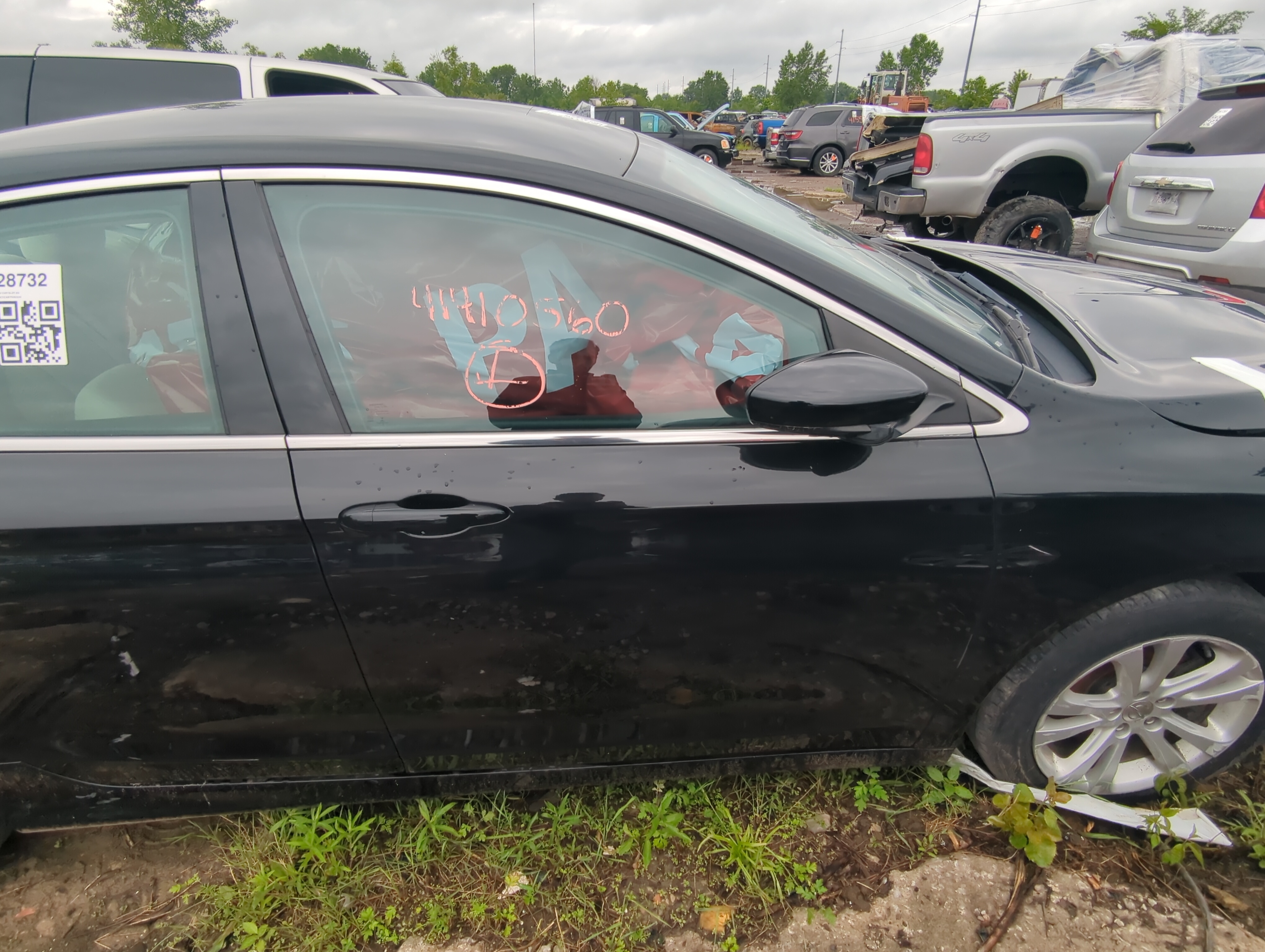 2015-2017 Chrysler 200 Passenger Front Door Oem 1021232 - Oemusedautoparts1.com