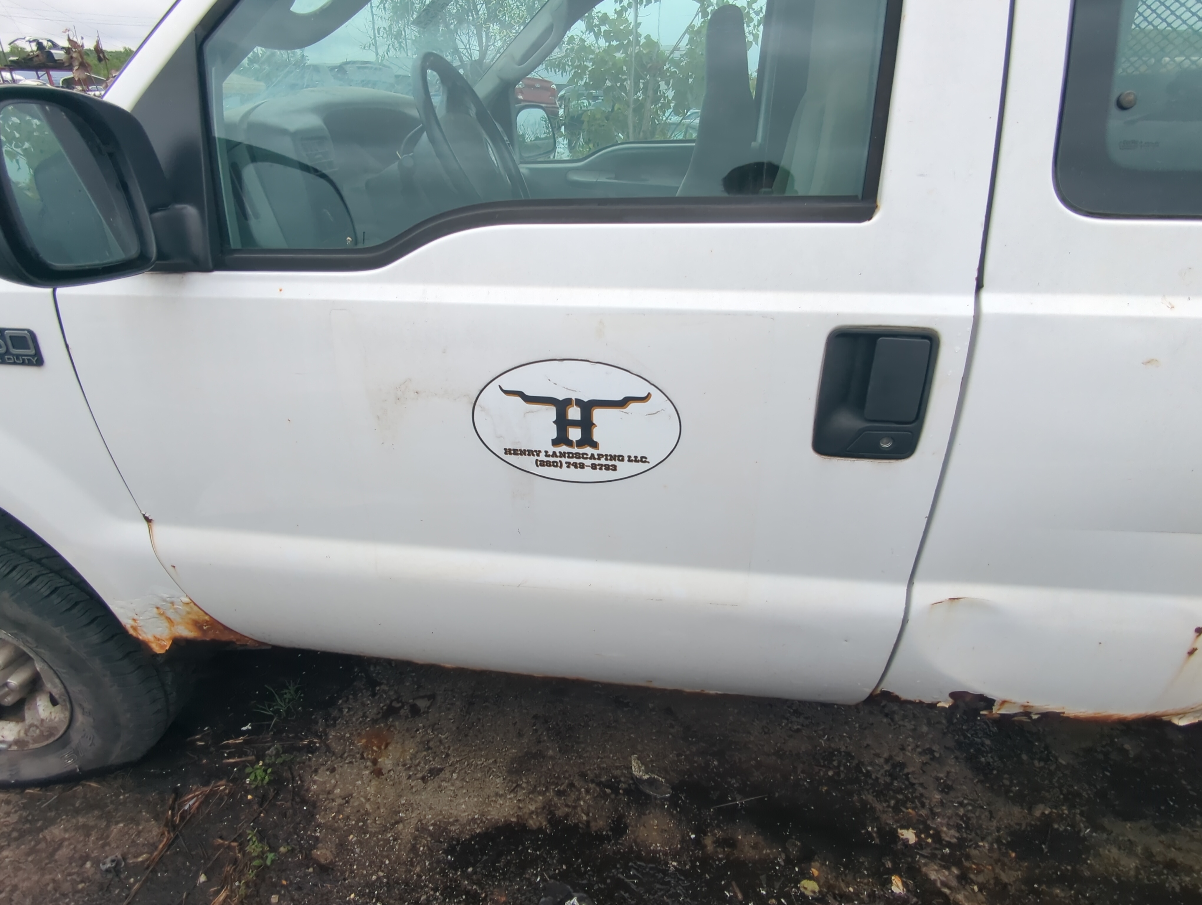 Picture of 1999-2007 Ford F-250 Super Duty Driver Front Door Oem 1021778