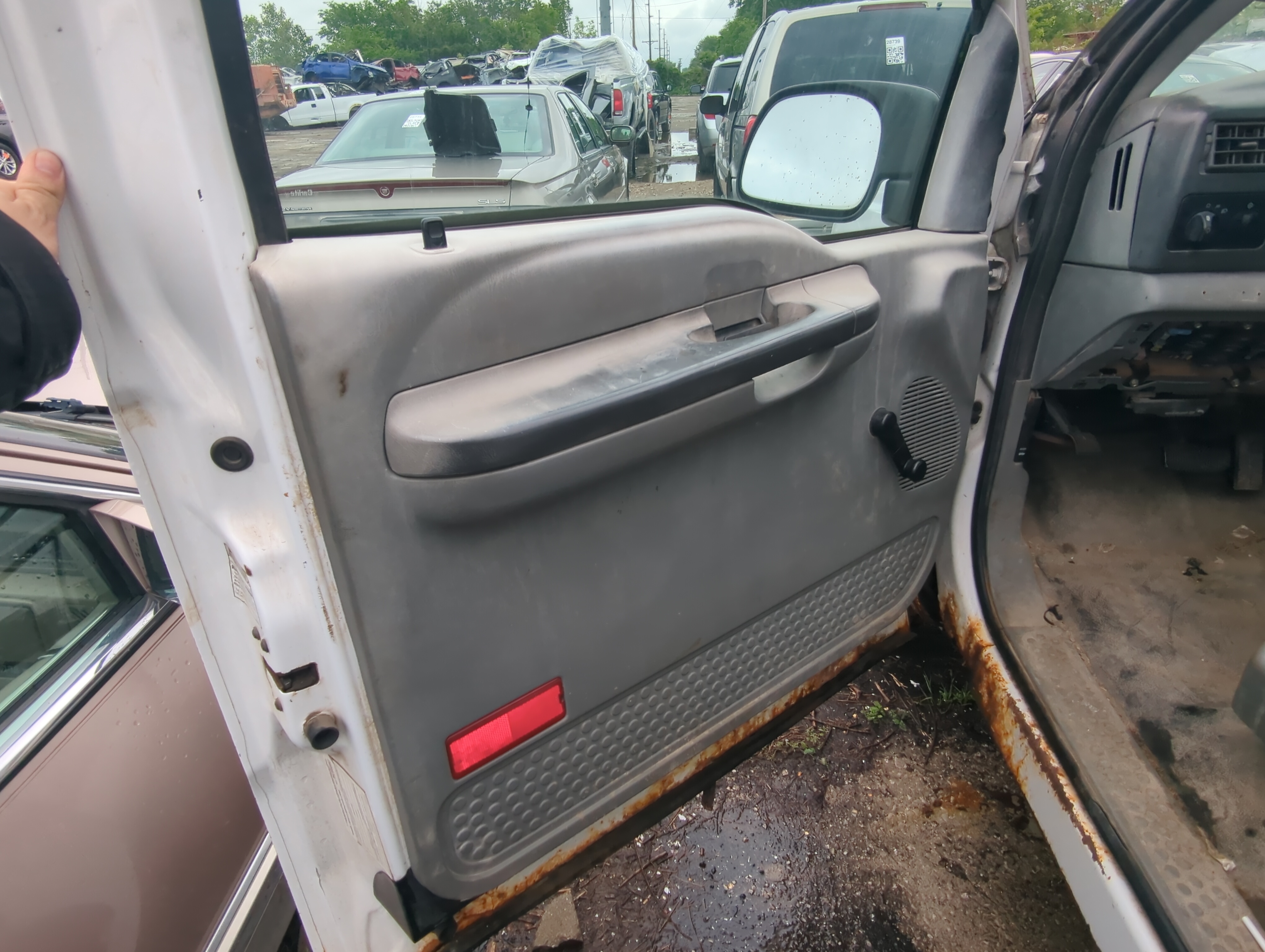 Picture of 2004 Ford F-250 Super Duty Front Left Driver Interior Door Panel Trim 1021854