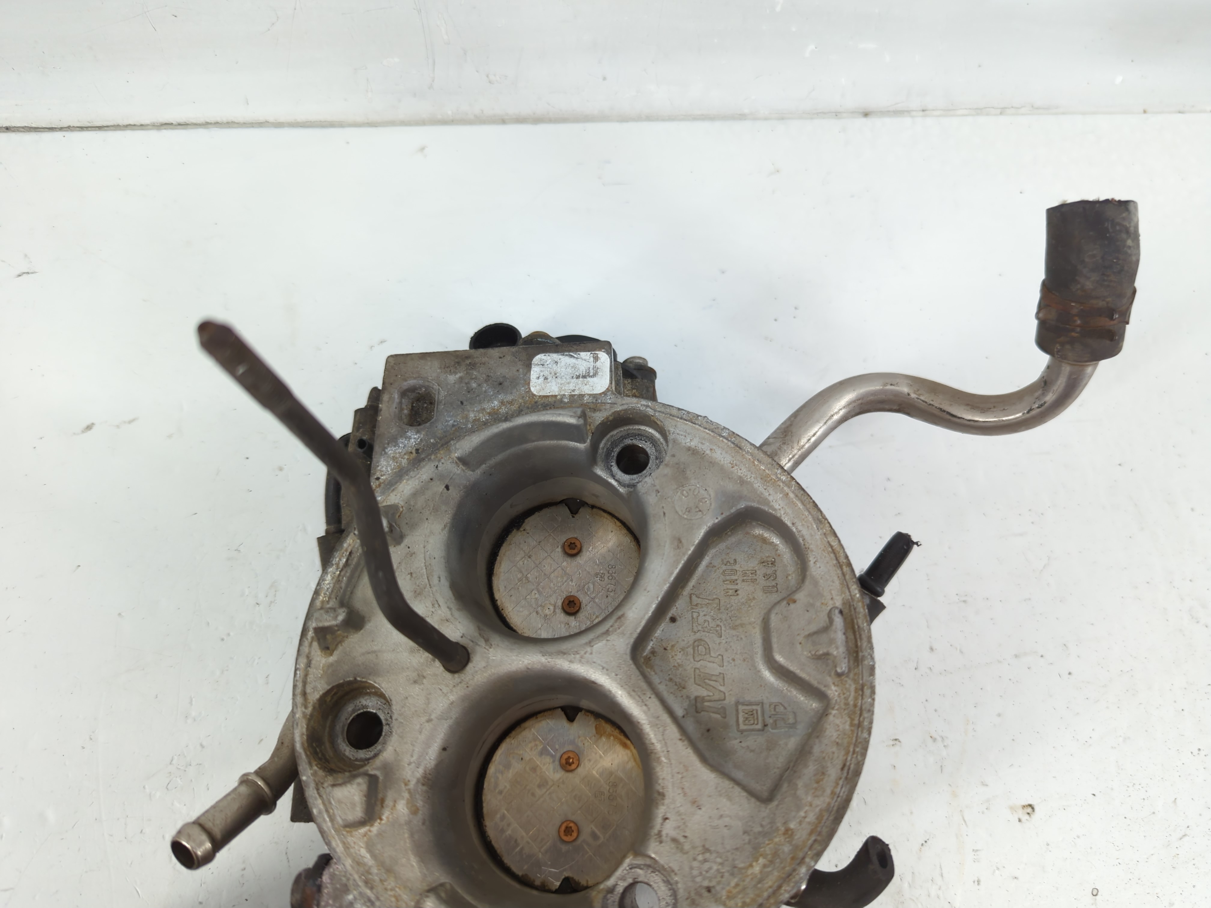 1991 Cadillac Deville Throttle Body 1022088 - Oemusedautoparts1.com