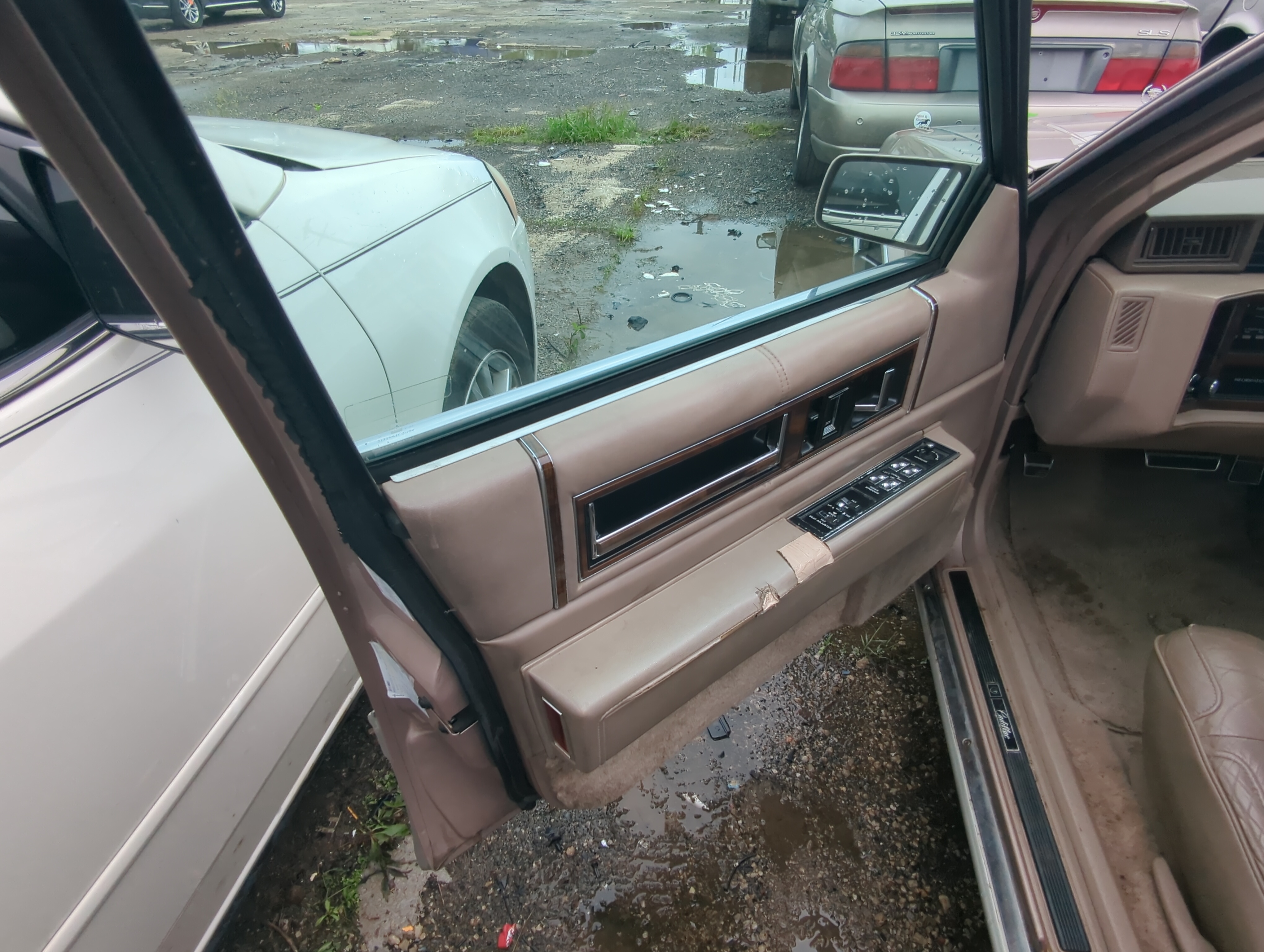 1991 Cadillac Deville Front Left Driver Interior Door Panel Trim 1022140 - Oemusedautoparts1.com