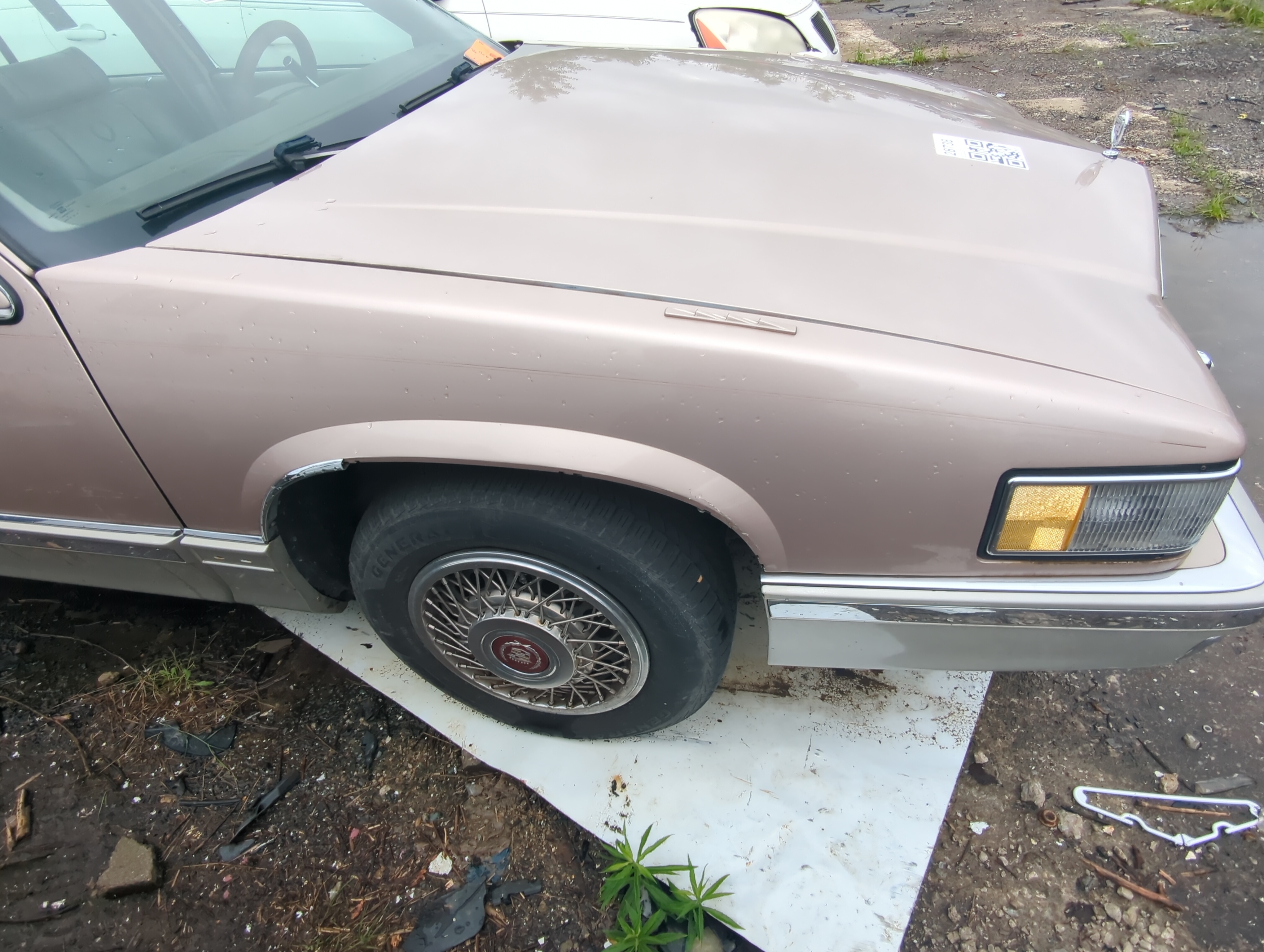 Picture of 1991 Cadillac Deville Passenger Fender 1022218