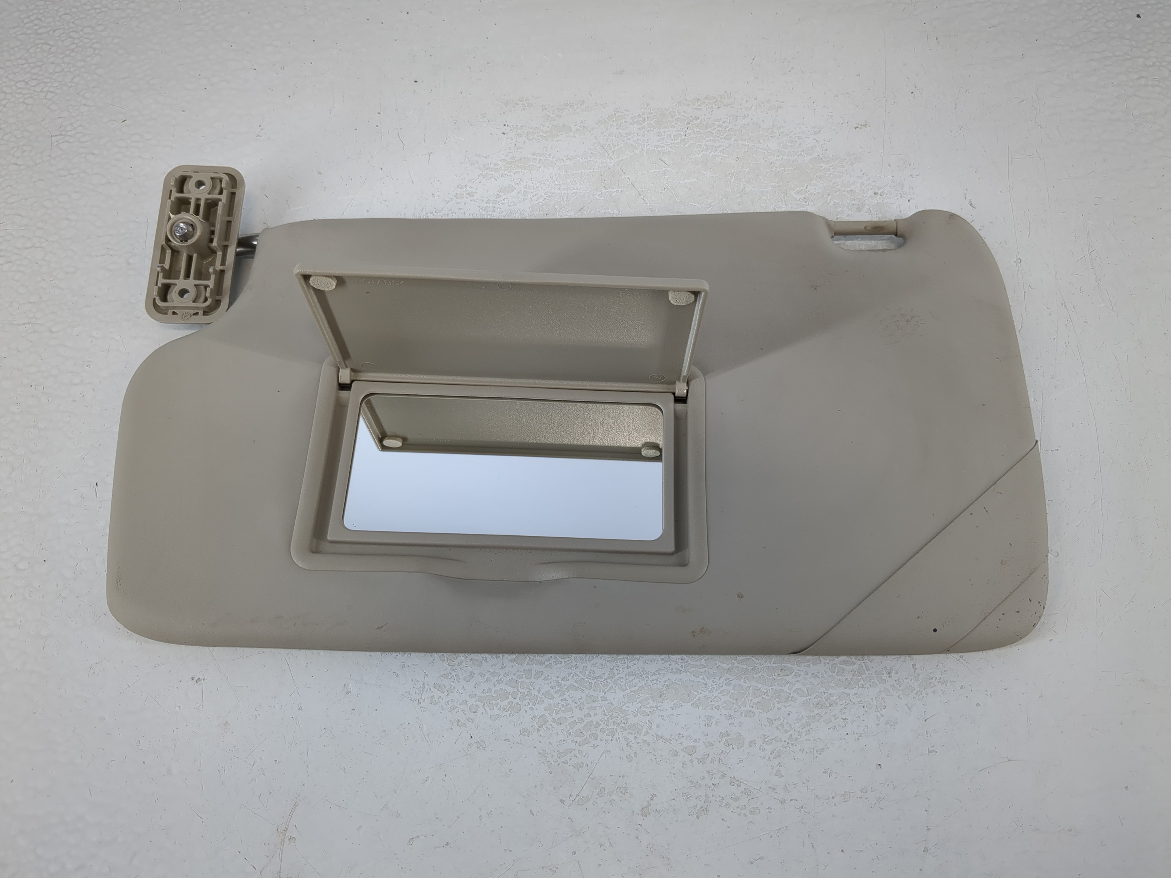 Picture of 2011-2019 Ford Fiesta Driver Sun Visor Mirror Left Sunvisor Grey 1023950