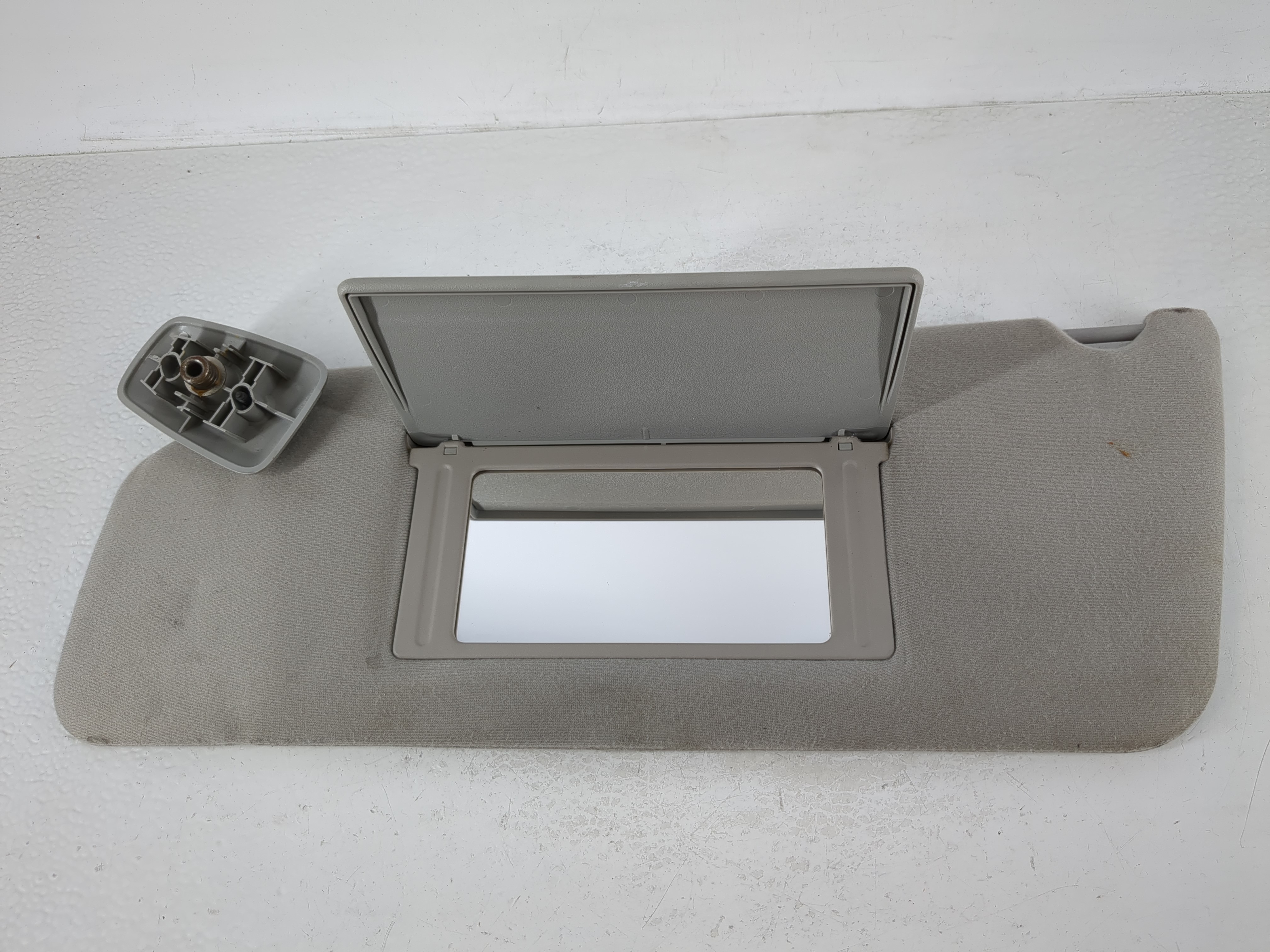 Picture of 2004-2008 Ford F-150 Driver Sun Visor Mirror Left Sunvisor Grey 1024120
