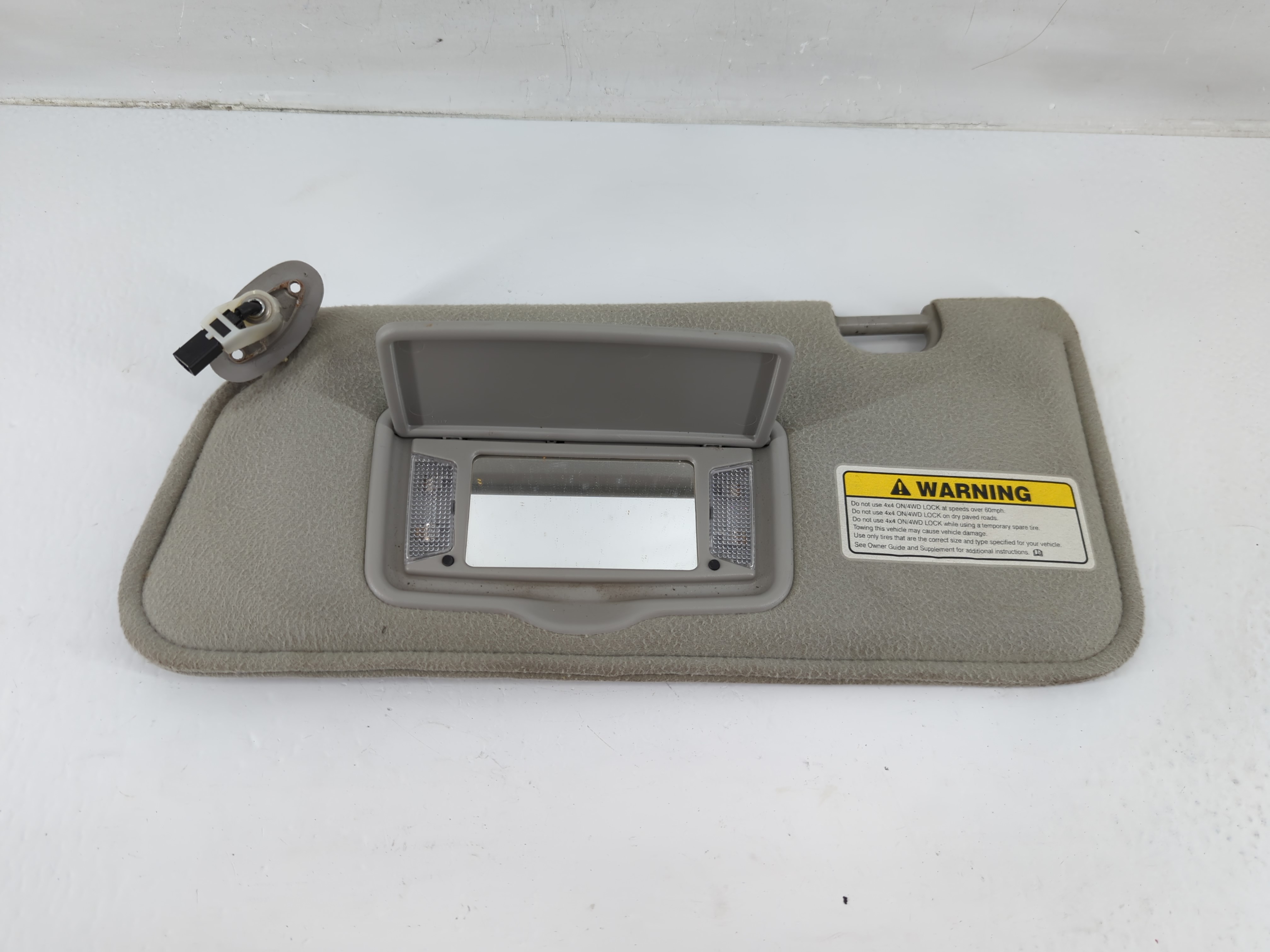 2003-2004 Ford Escape Driver Sun Visor Mirror Left Sunvisor Grey 1024141 - Oemusedautoparts1.com