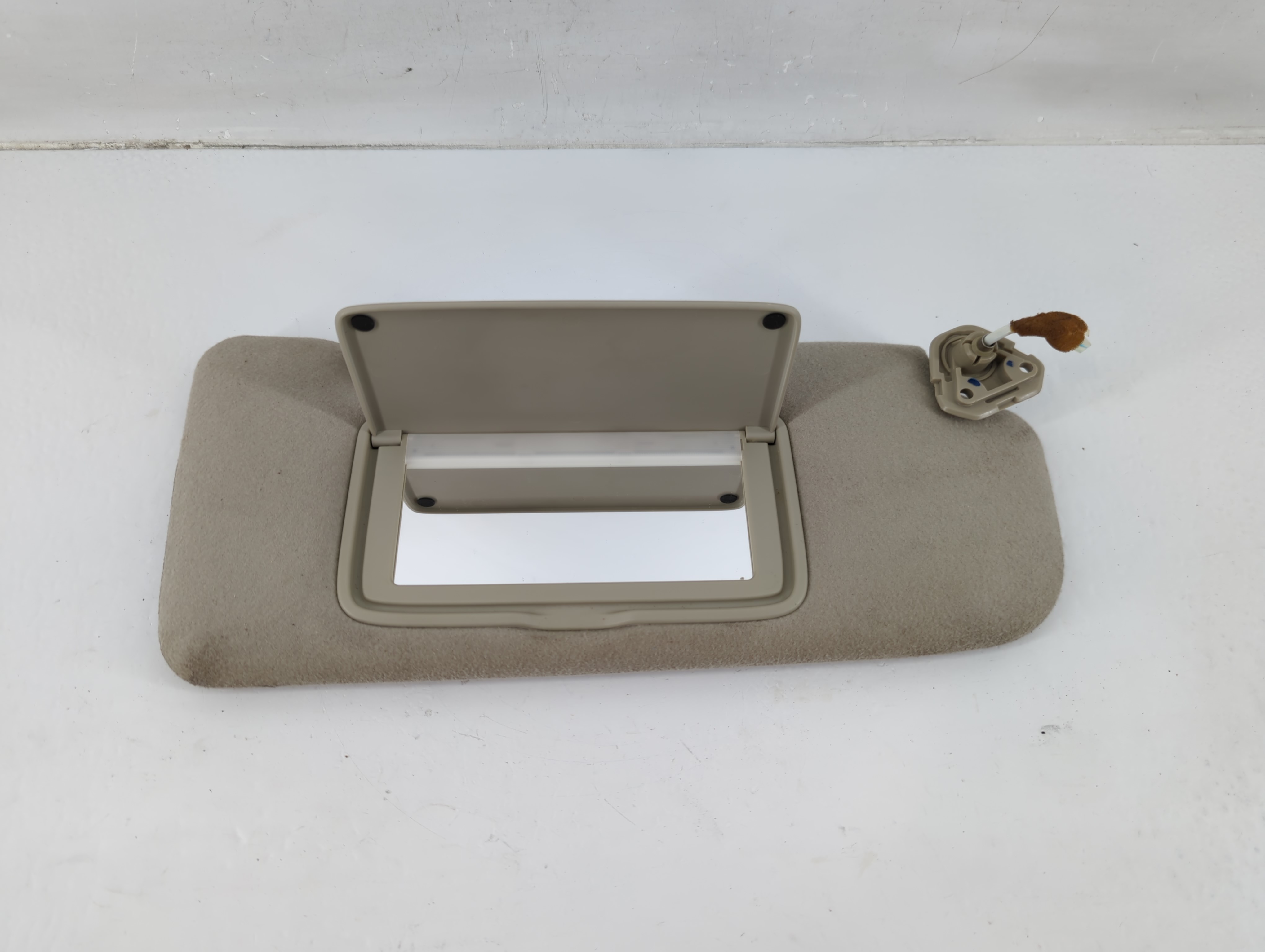 2003-2004 Infiniti G35 Passenger Sun Visor Mirror Right Sunvisor Grey 1024350 - Oemusedautoparts1.com