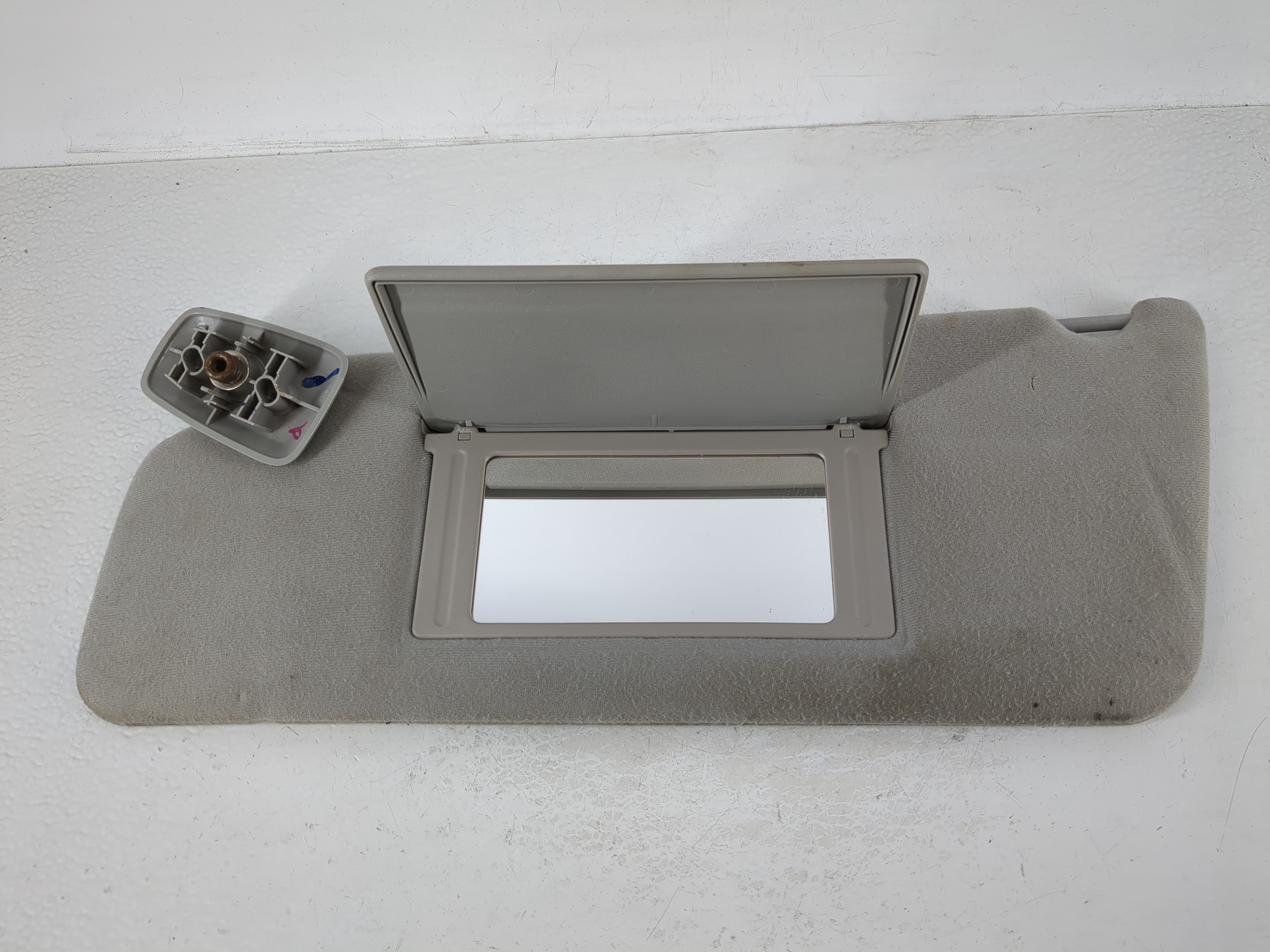 Picture of 2004-2008 Ford F-150 Driver Sun Visor Mirror Left Sunvisor Grey 1024366