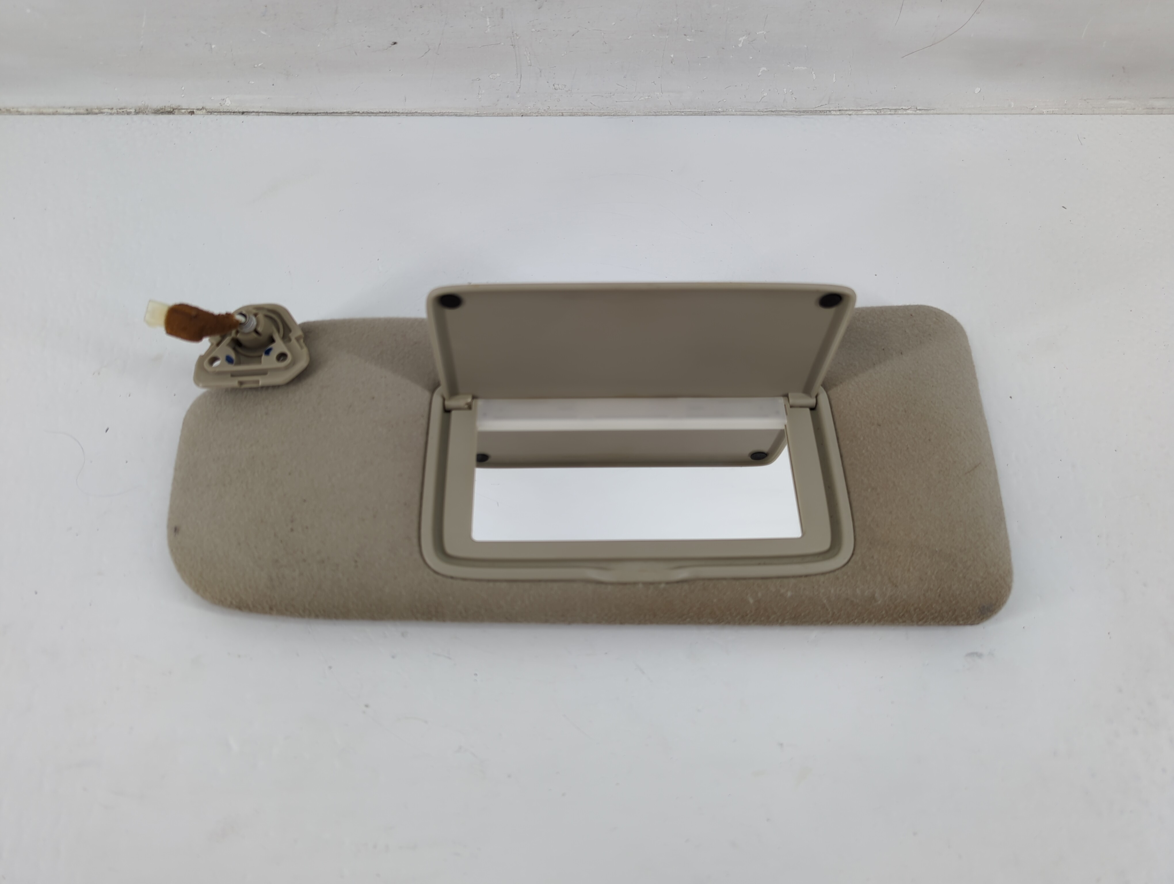 2003-2004 Infiniti G35 Driver Sun Visor Mirror Left Sunvisor Grey 1024440 - Oemusedautoparts1.com