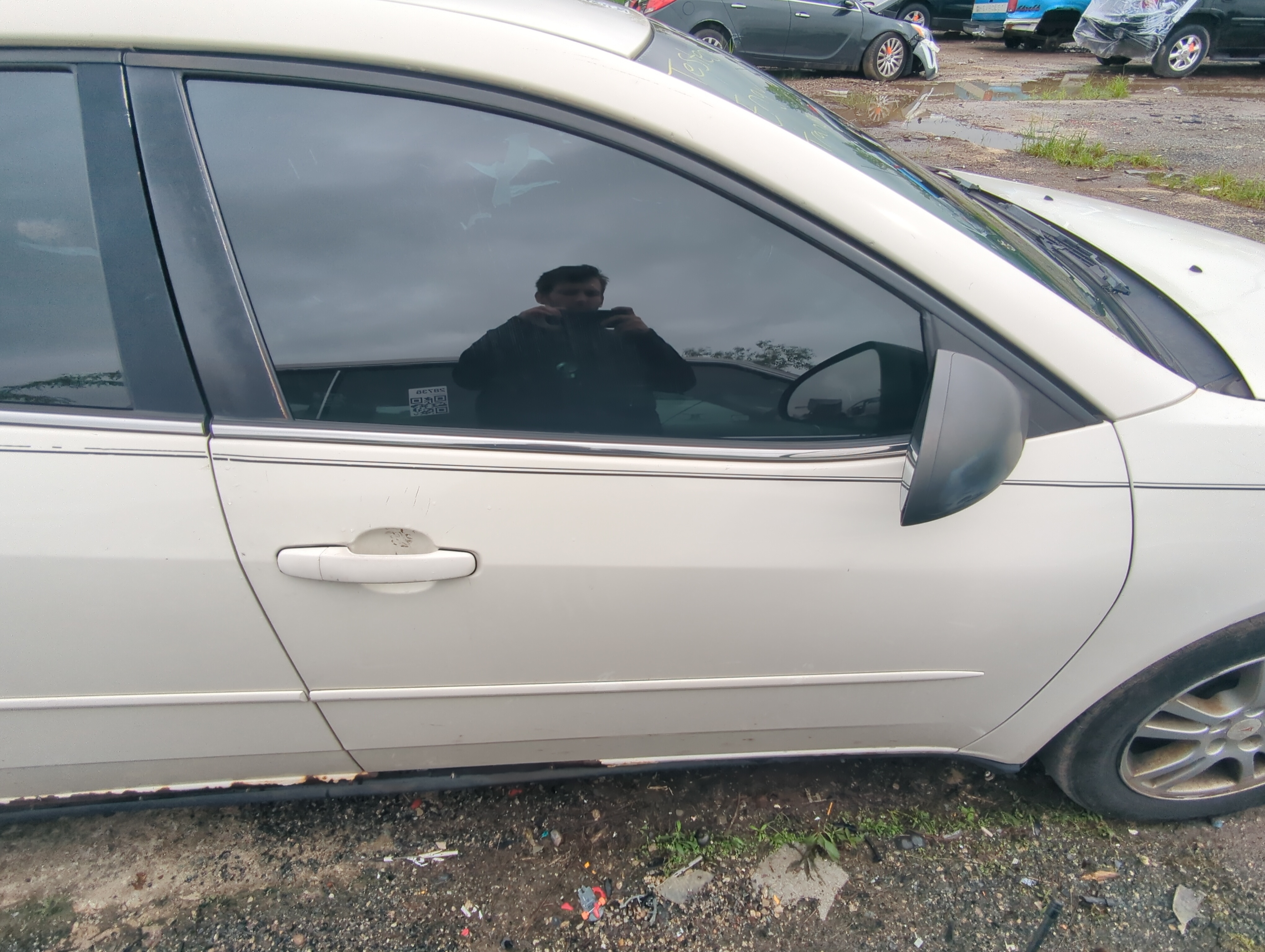 2005-2010 Pontiac G6 Passenger Front Door Oem 1024575 - Oemusedautoparts1.com