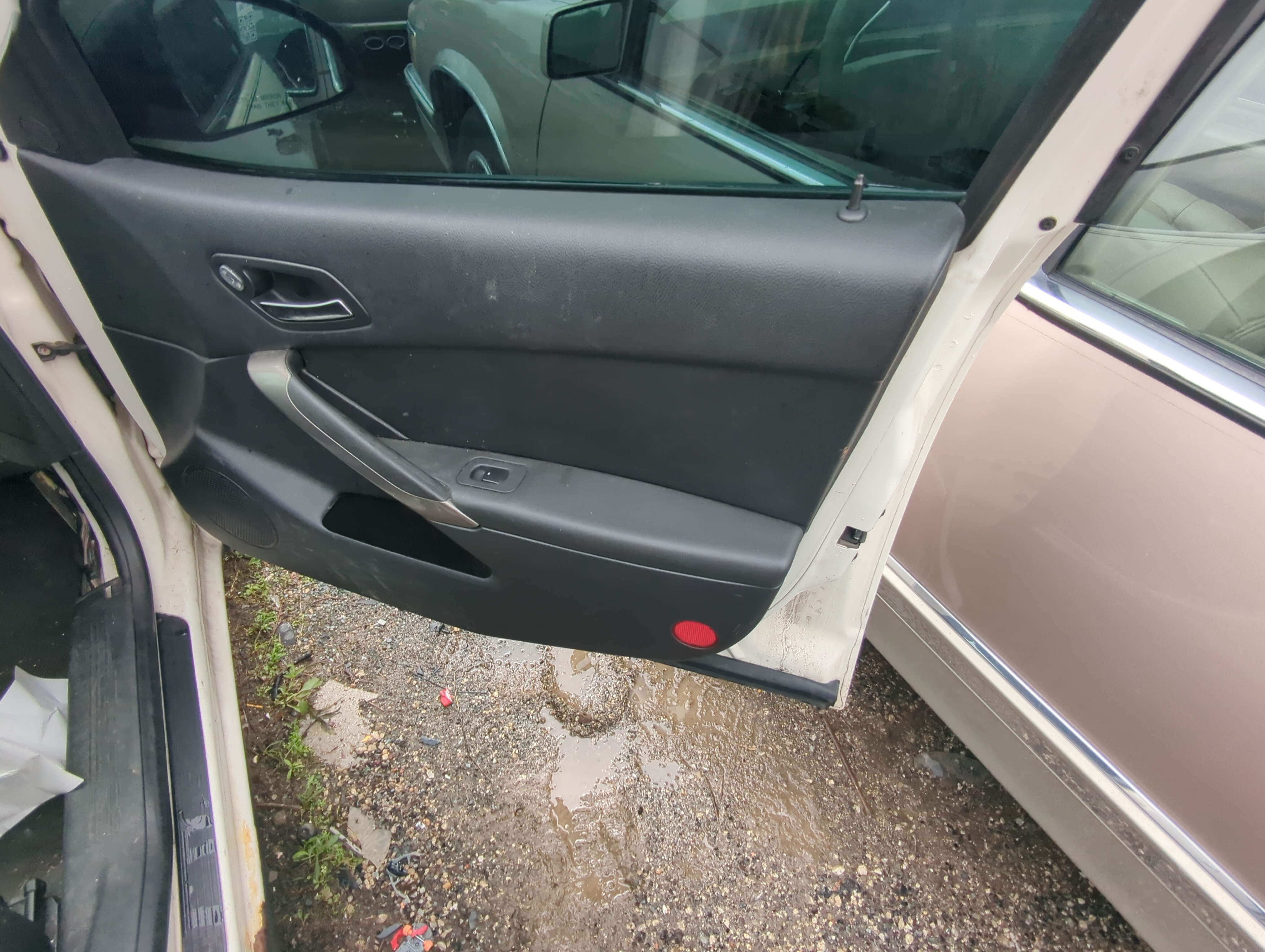 Picture of 2006 Pontiac G6 Front Right Passenger Interior Door Panel Trim 1024695