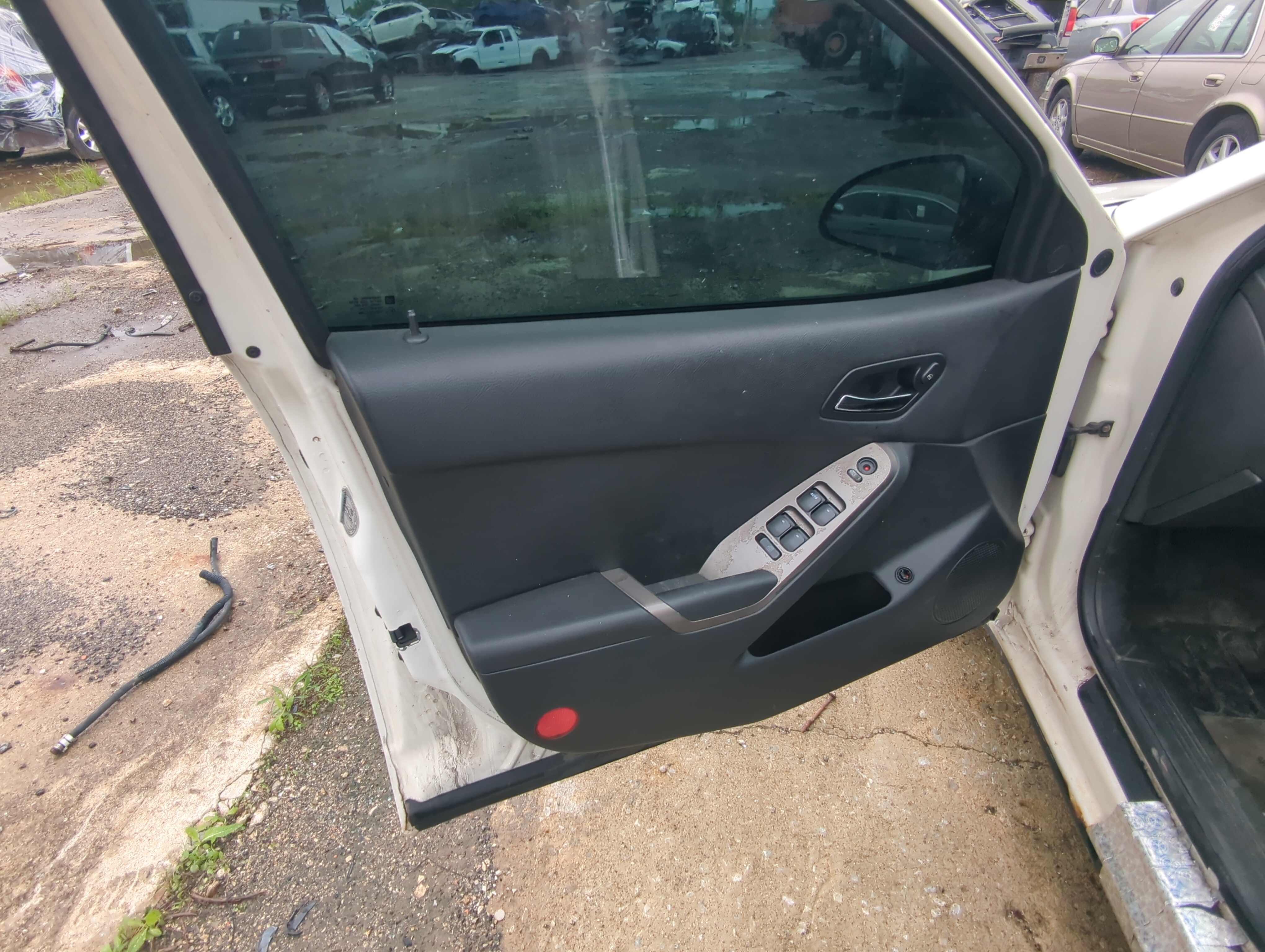 Picture of 2006 Pontiac G6 Front Left Driver Interior Door Panel Trim 1024696