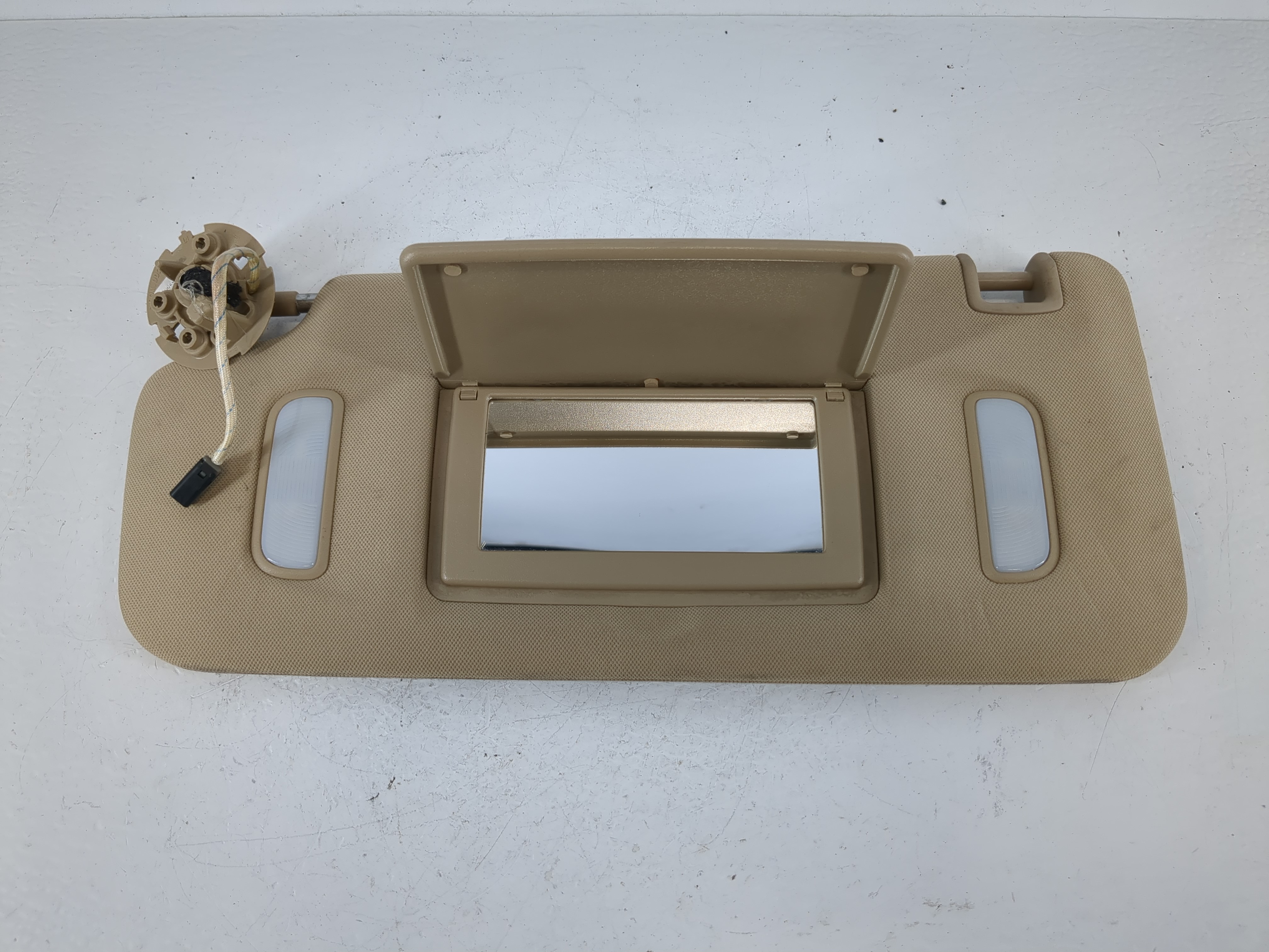 Picture of 2008-2017 Buick Enclave Driver Sun Visor Mirror Left Sunvisor Beige 1024843