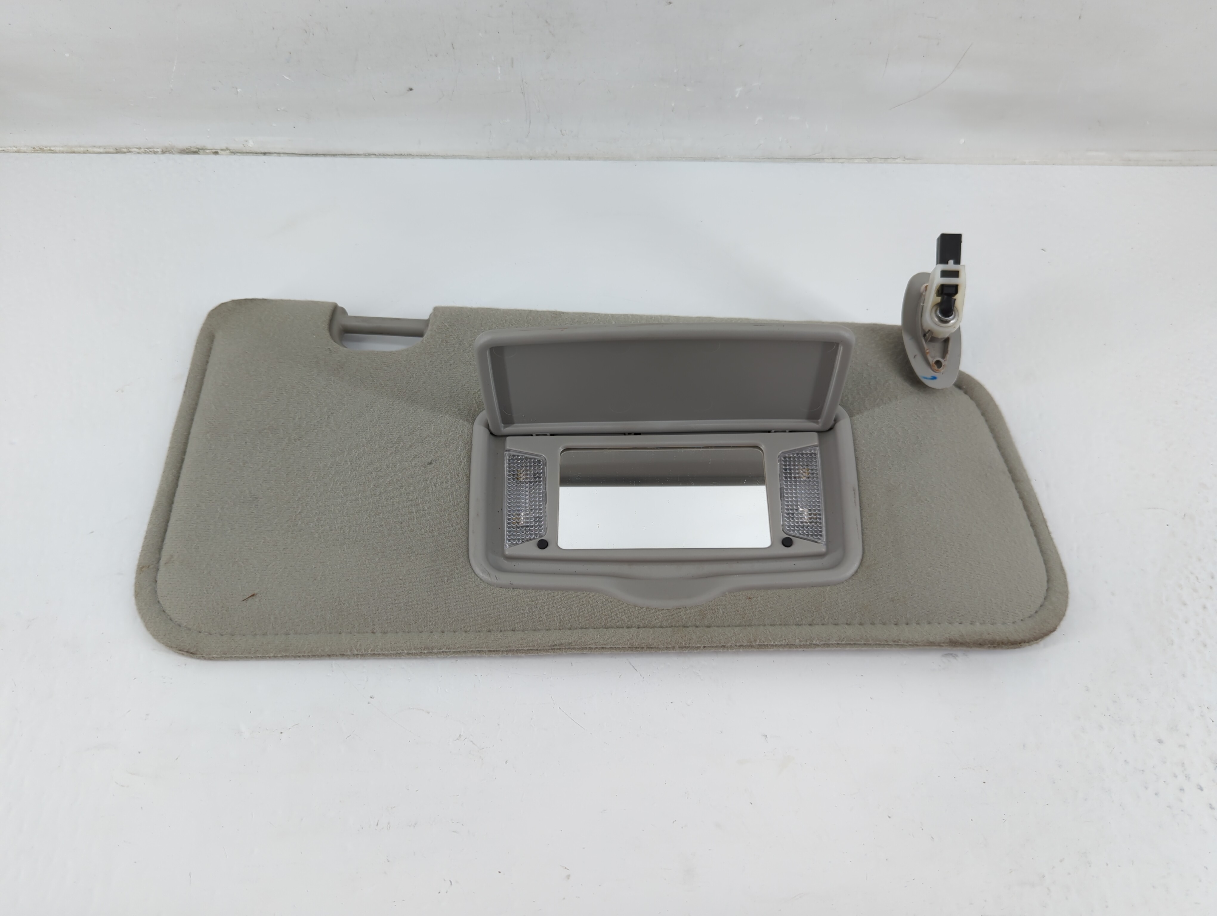 2003-2004 Ford Escape Passenger Sun Visor Mirror Right Sunvisor Grey 1024991 - Oemusedautoparts1.com