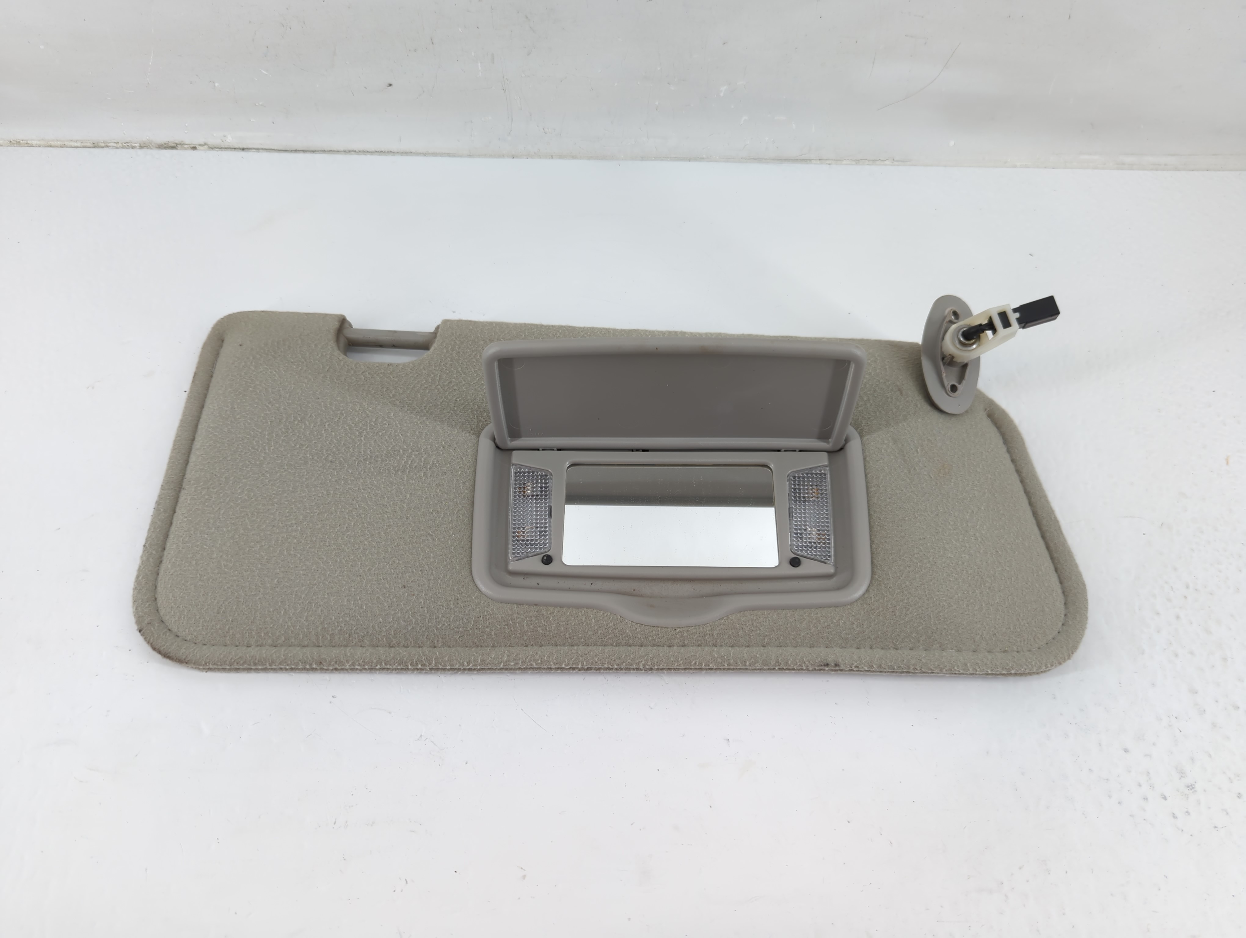 2003-2004 Ford Escape Passenger Sun Visor Mirror Right Sunvisor Grey 1025095 - Oemusedautoparts1.com