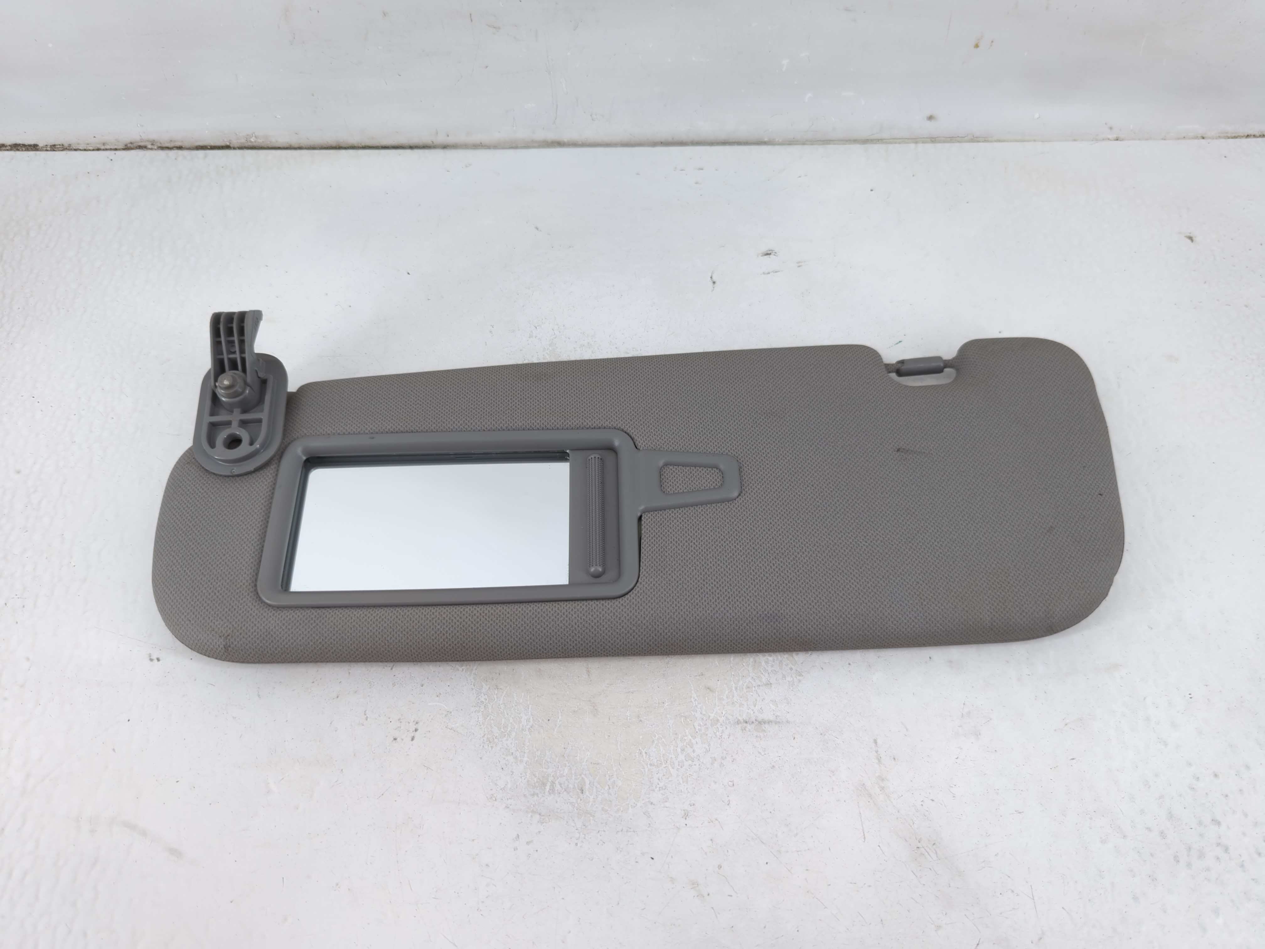 2012-2015 Hyundai Veloster Passenger Sun Visor Mirror Right Sunvisor 1025132 - Oemusedautoparts1.com
