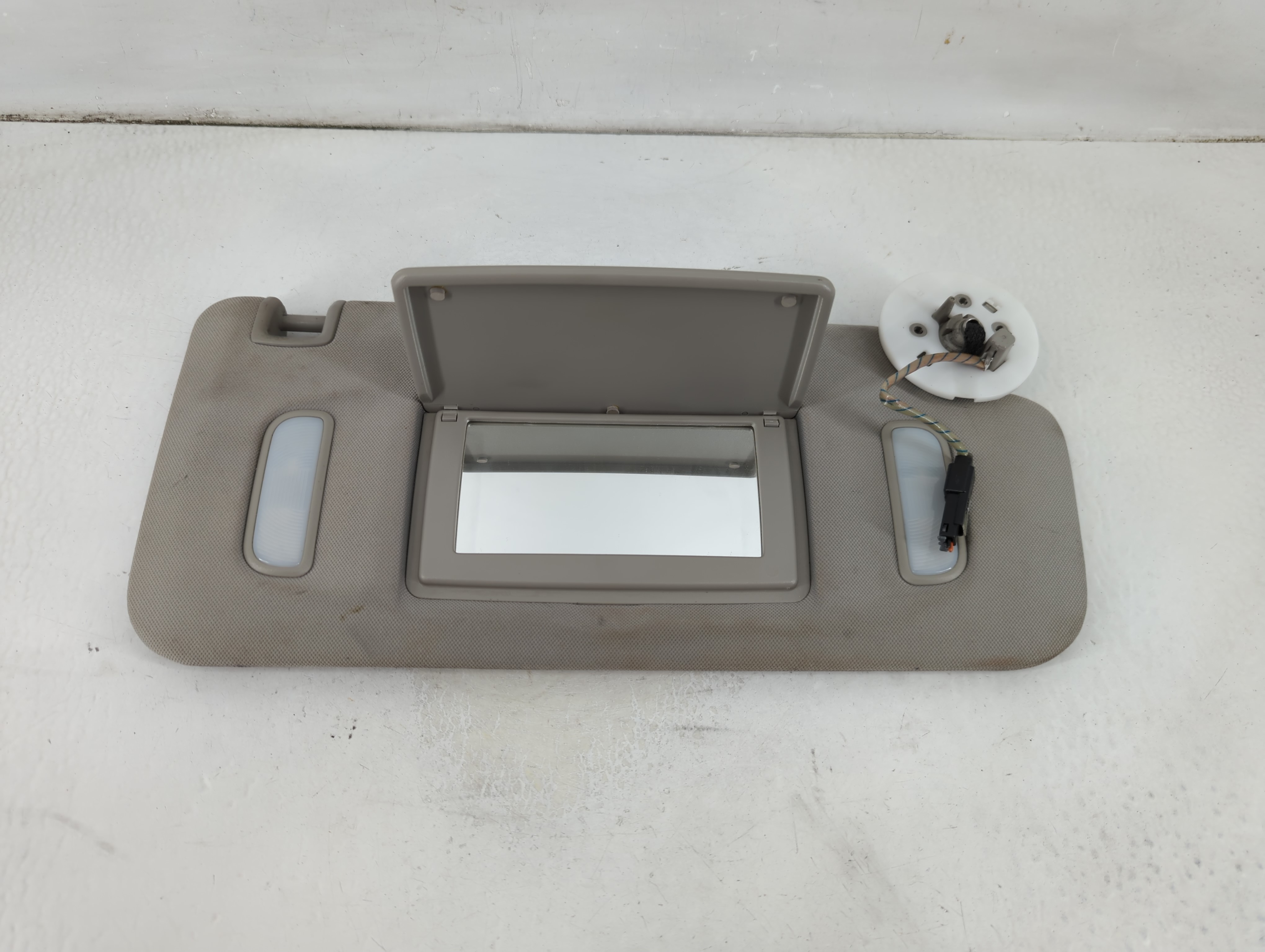 Picture of 2007-2017 Gmc Acadia Passenger Sun Visor Mirror Right Sunvisor Grey 1025340