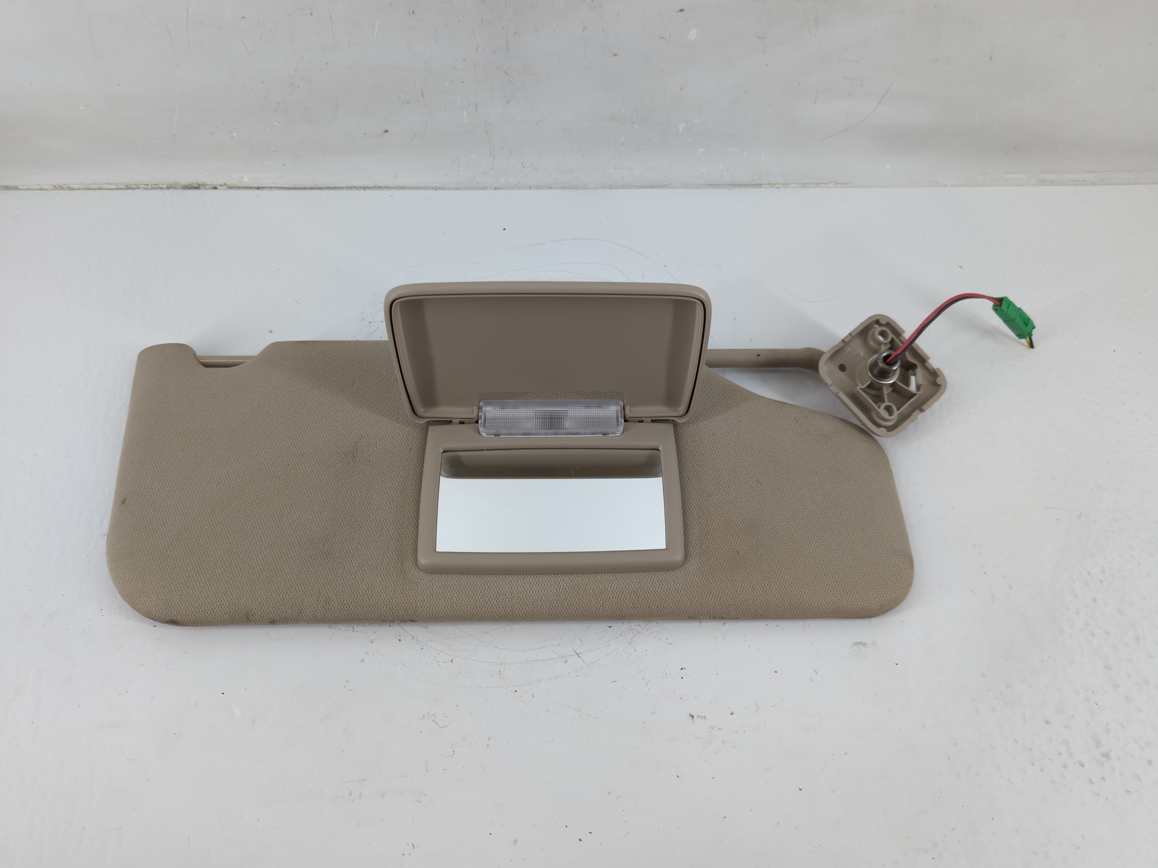 Picture of 2011-2014 Ford Edge Passenger Sun Visor Mirror Right Sunvisor 1025391