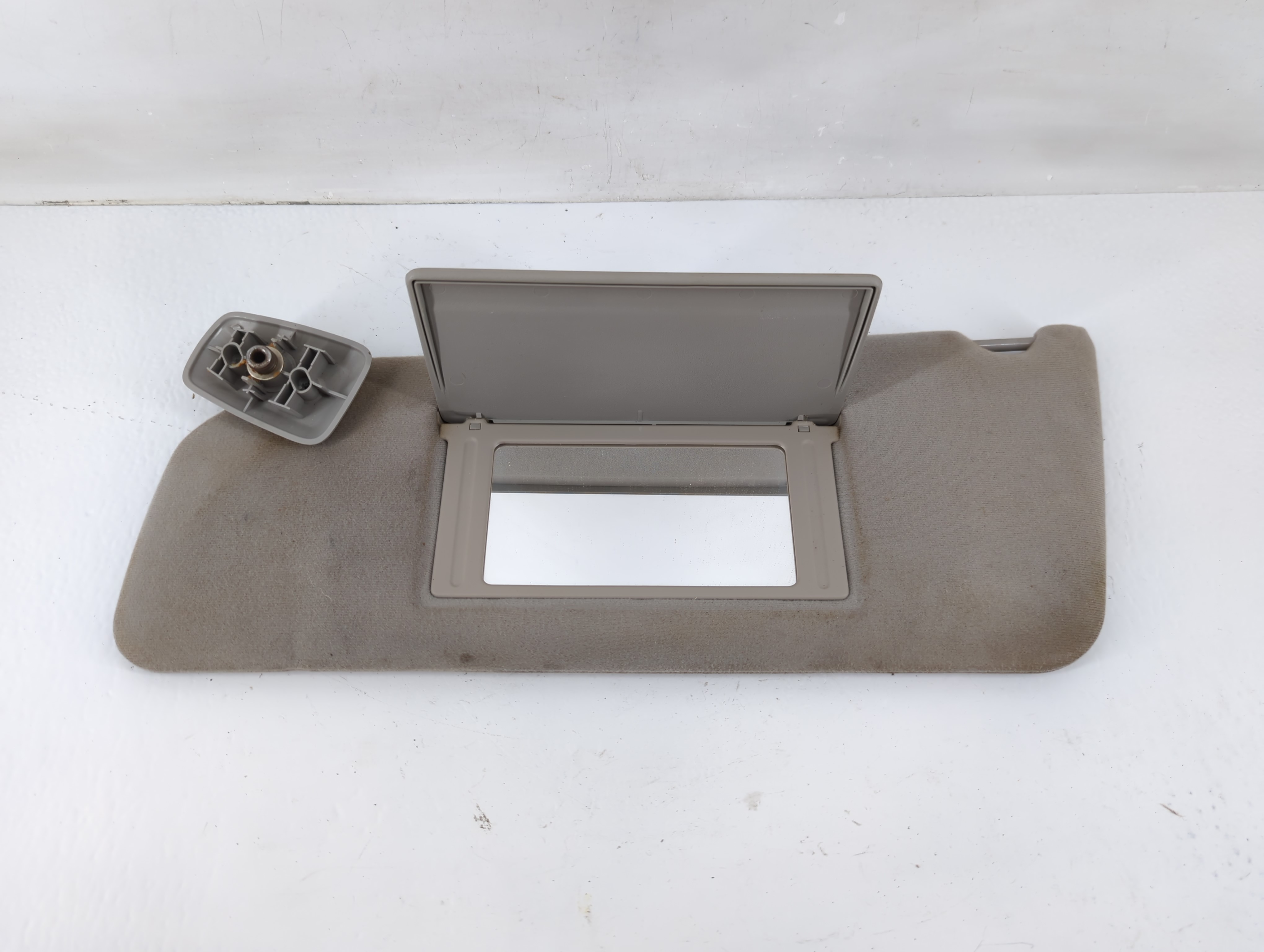 Picture of 2004-2008 Ford F-150 Passenger Sun Visor Mirror Right Sunvisor 1025521