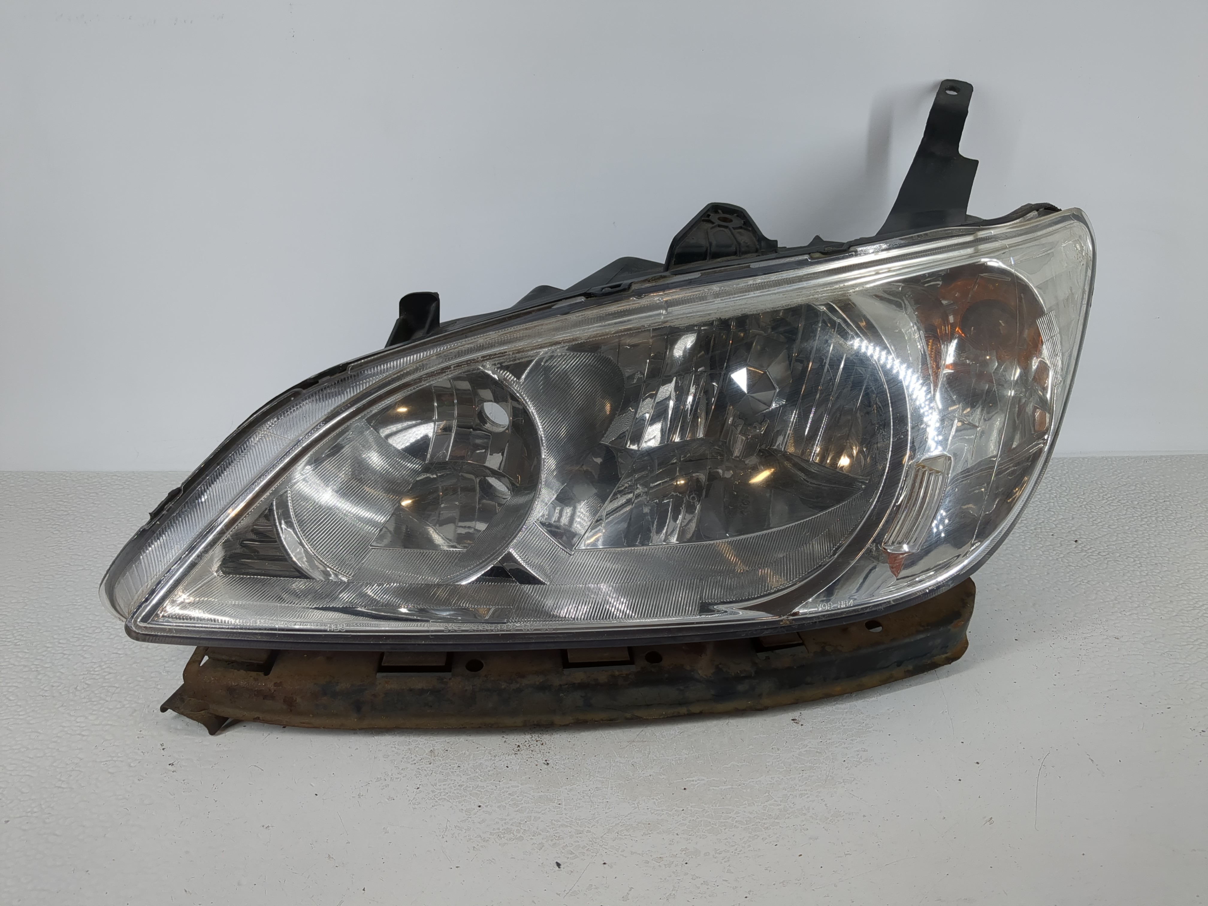 2004-2005 Honda Civic Driver Left Oem Head Light Headlight Lamp 1030025 - Oemusedautoparts1.com