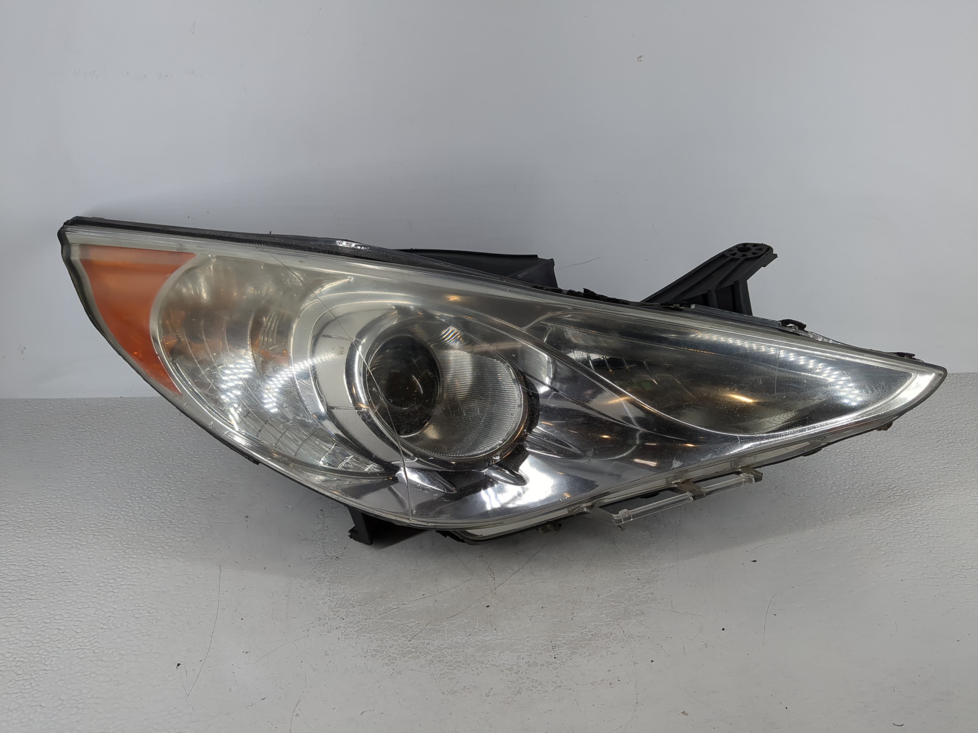 2011-2014 Hyundai Sonata Passenger Right Oem Head Light Headlight Lamp 1030065 - Oemusedautoparts1.com