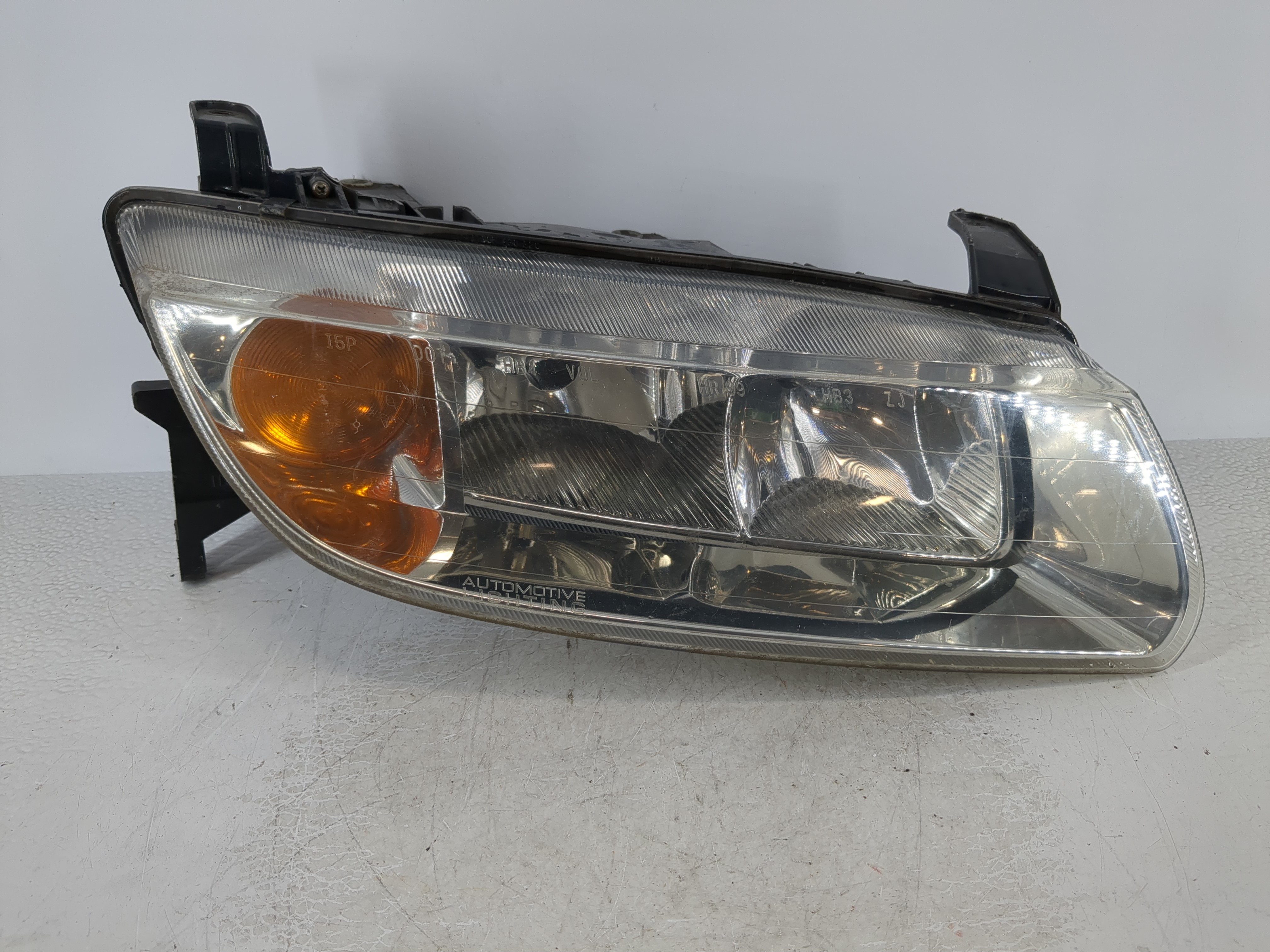 Picture of 2000-2000 Saturn Ls Passenger Right Oem Head Light Headlight Lamp 1030080