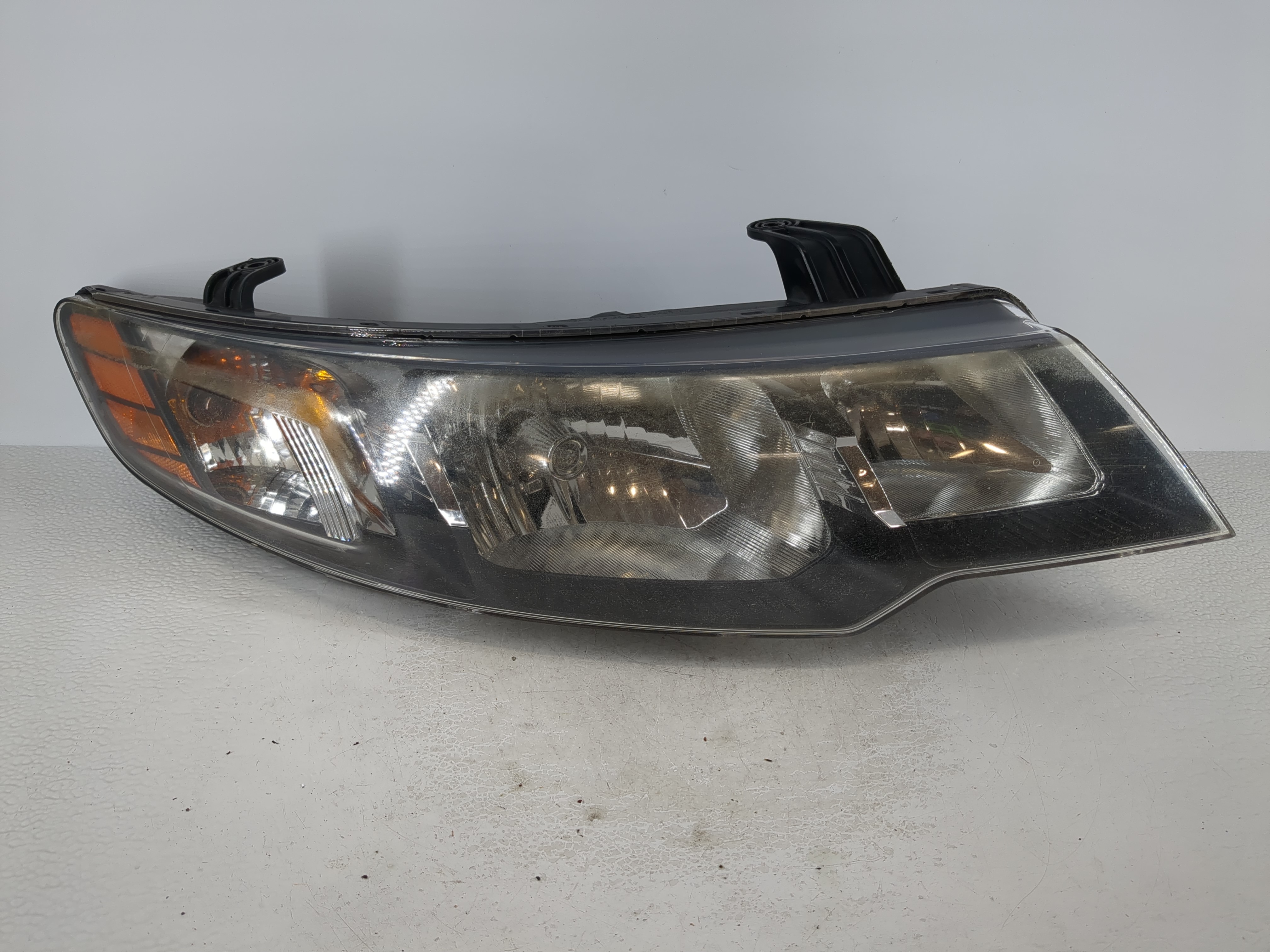 2012-2013 Kia Forte Driver Left Oem Head Light Headlight Lamp 1030304 - Oemusedautoparts1.com