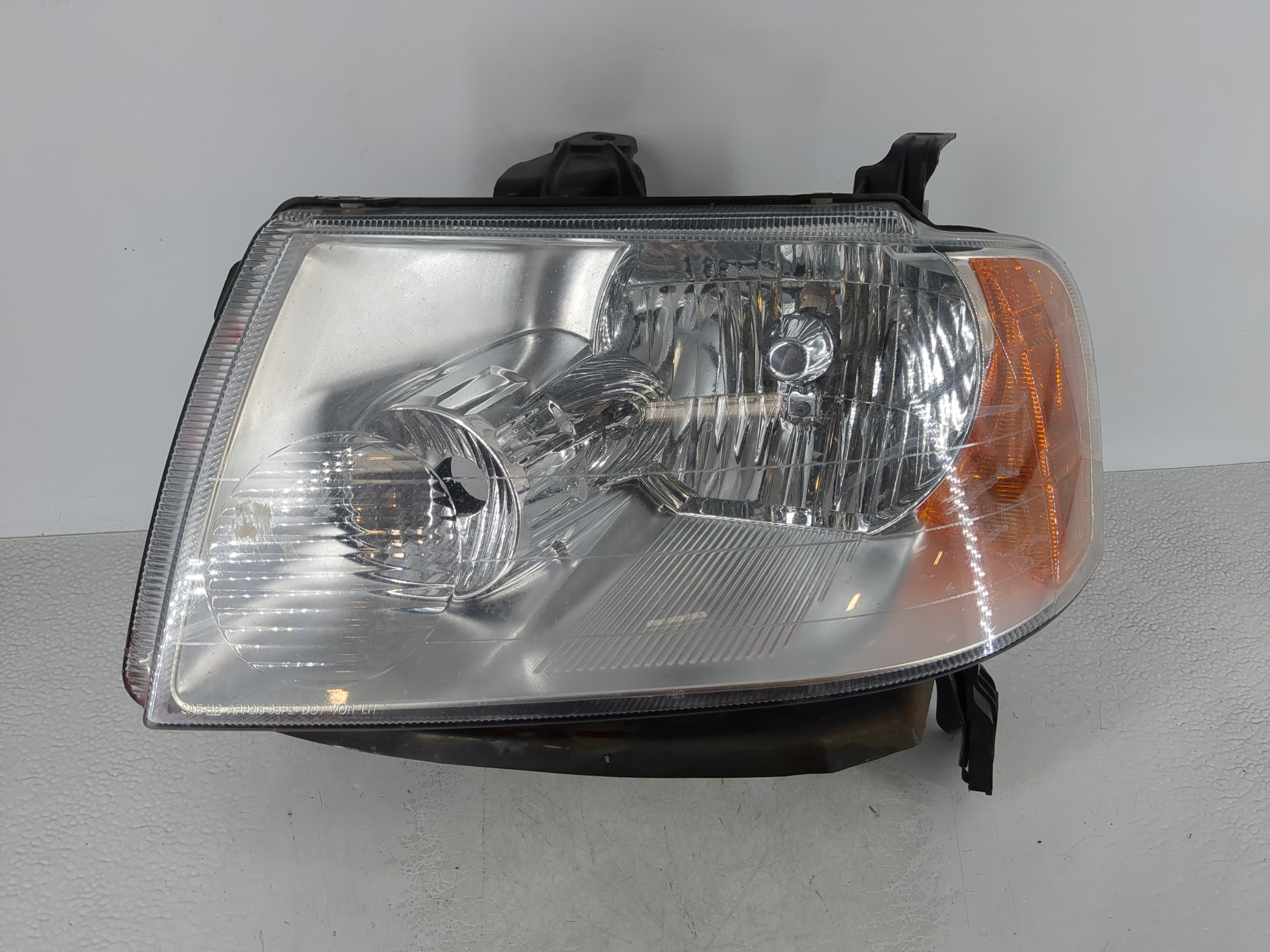 2005-2007 Ford Freestyle Passenger Right Oem Head Light Headlight Lamp 1030379 - Oemusedautoparts1.com