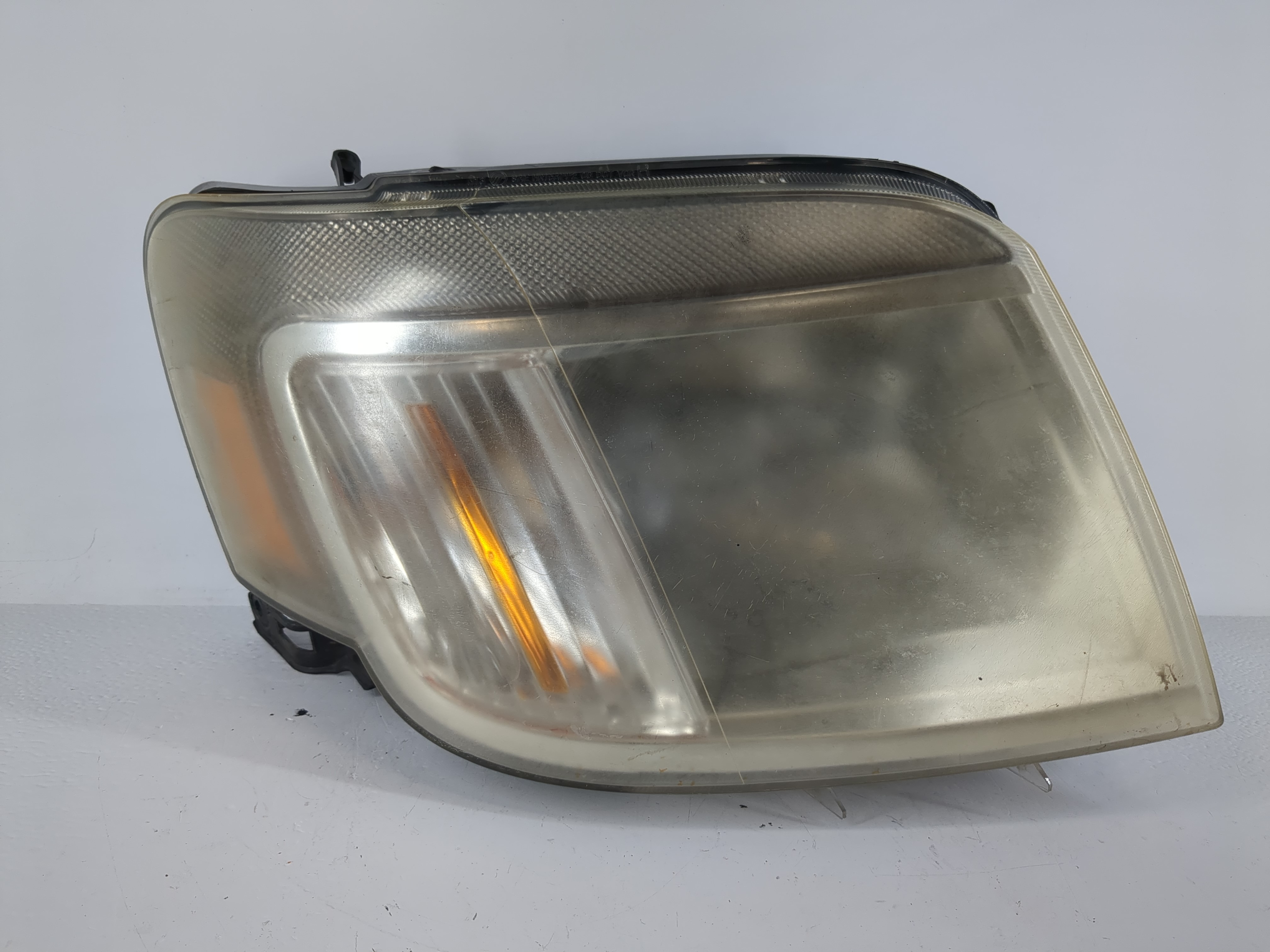2008-2011 Mercury Mariner Passenger Right Oem Head Light Headlight Lamp 1030389 - Oemusedautoparts1.com