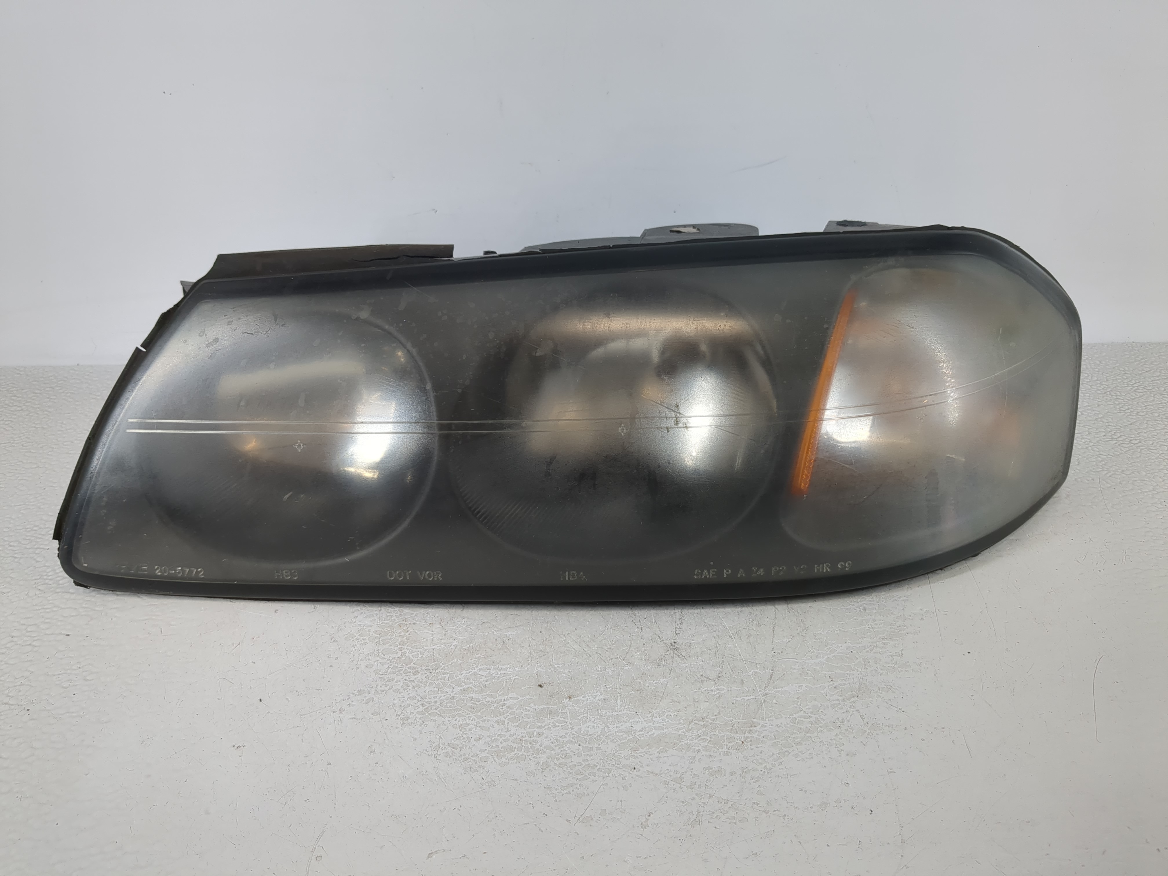 2004-2005 Chevrolet Impala Passenger Right Oem Head Light Headlight Lamp 1030470 - Oemusedautoparts1.com