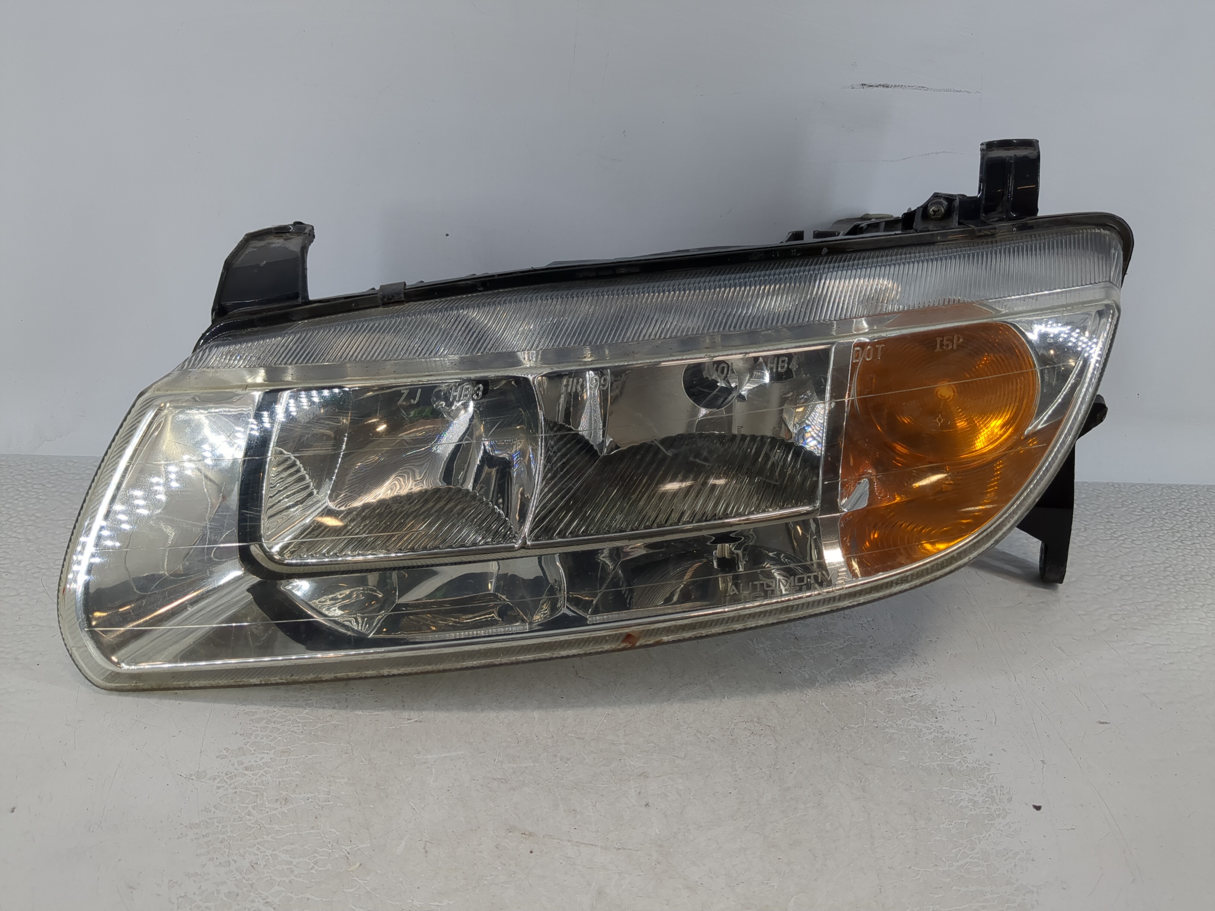 Picture of 2000-2000 Saturn Ls Driver Left Oem Head Light Headlight Lamp 1030606