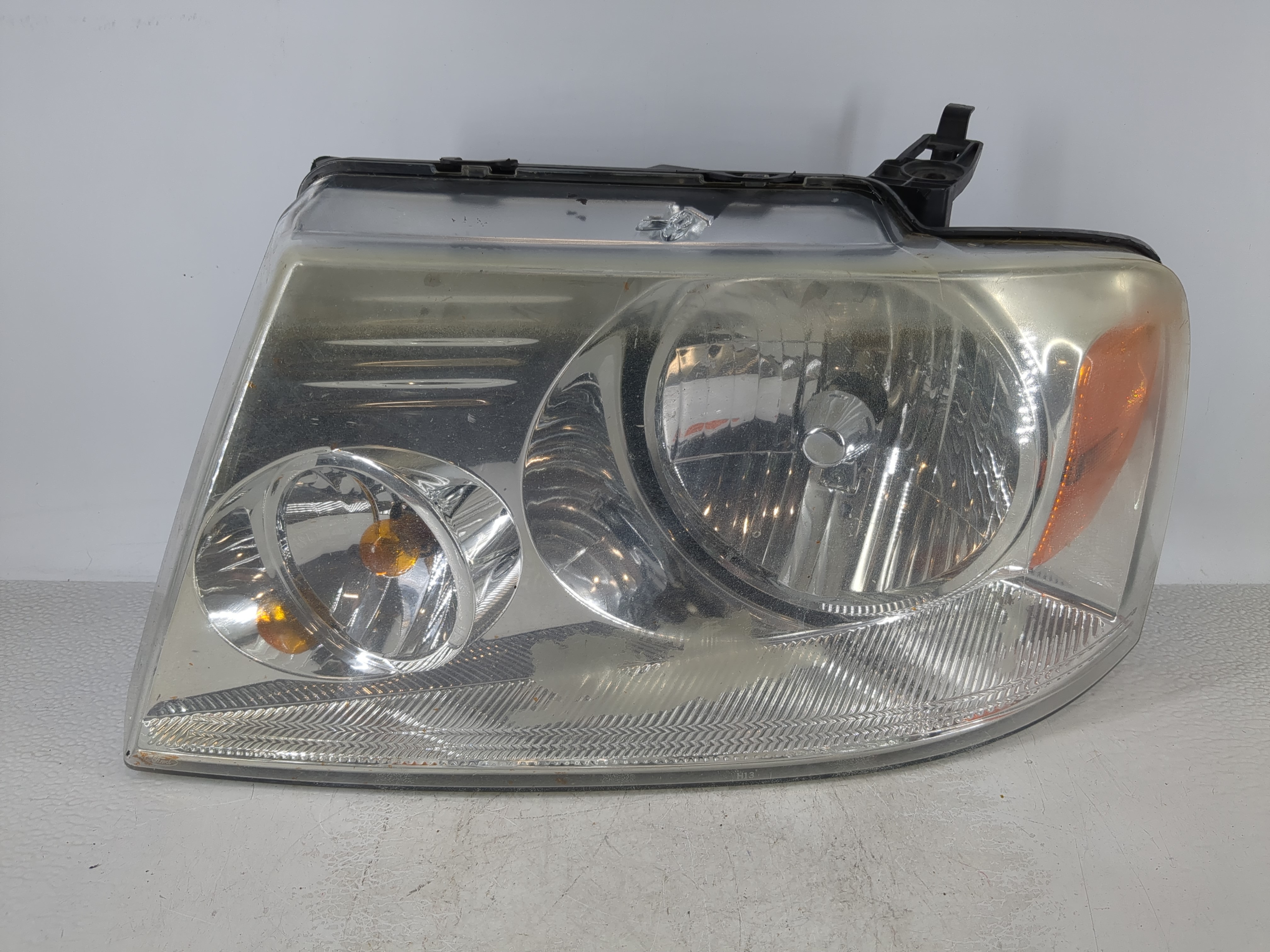 2004-2008 Ford F-150 Passenger Right Oem Head Light Headlight Lamp 1030619 - Oemusedautoparts1.com