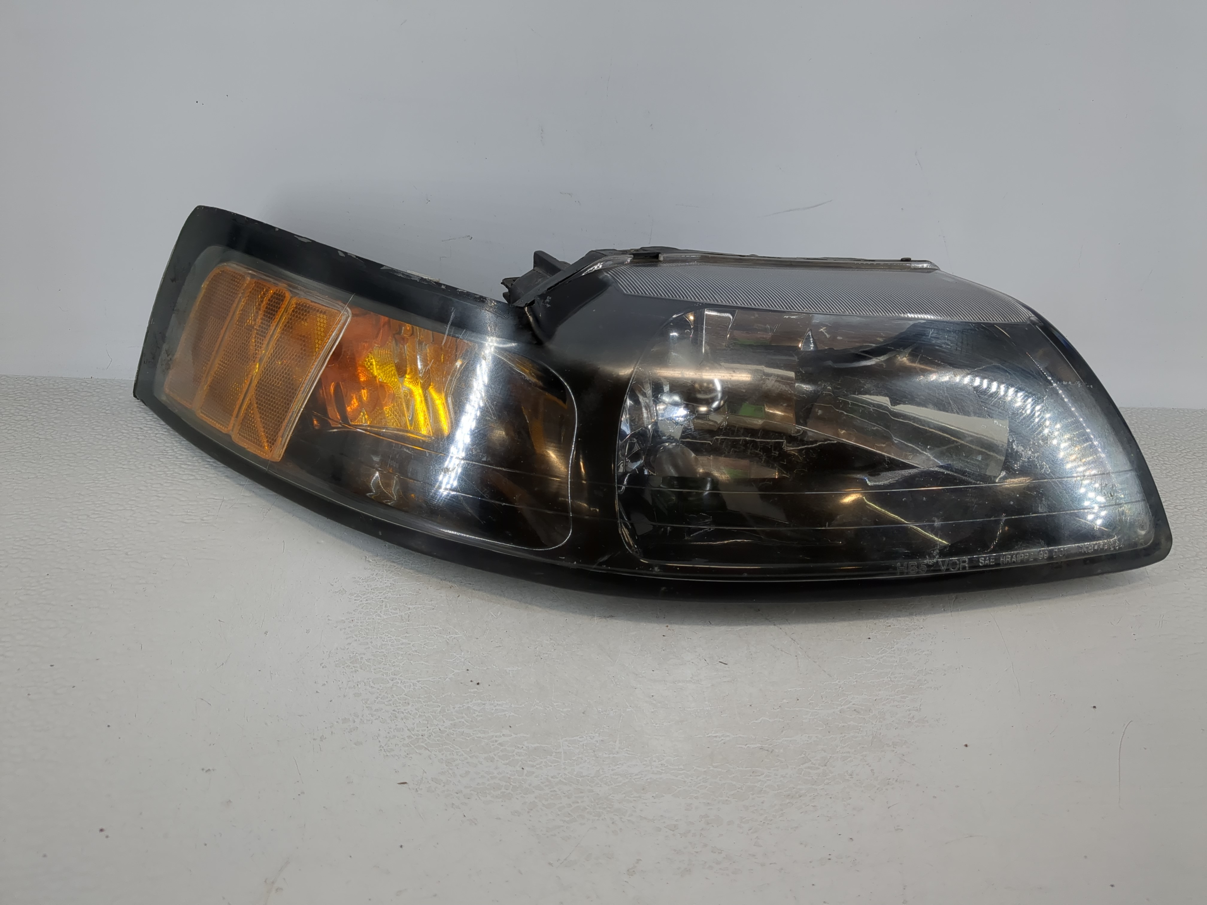 2001-2004 Ford Mustang Passenger Right Oem Head Light Headlight Lamp 1030693 - Oemusedautoparts1.com