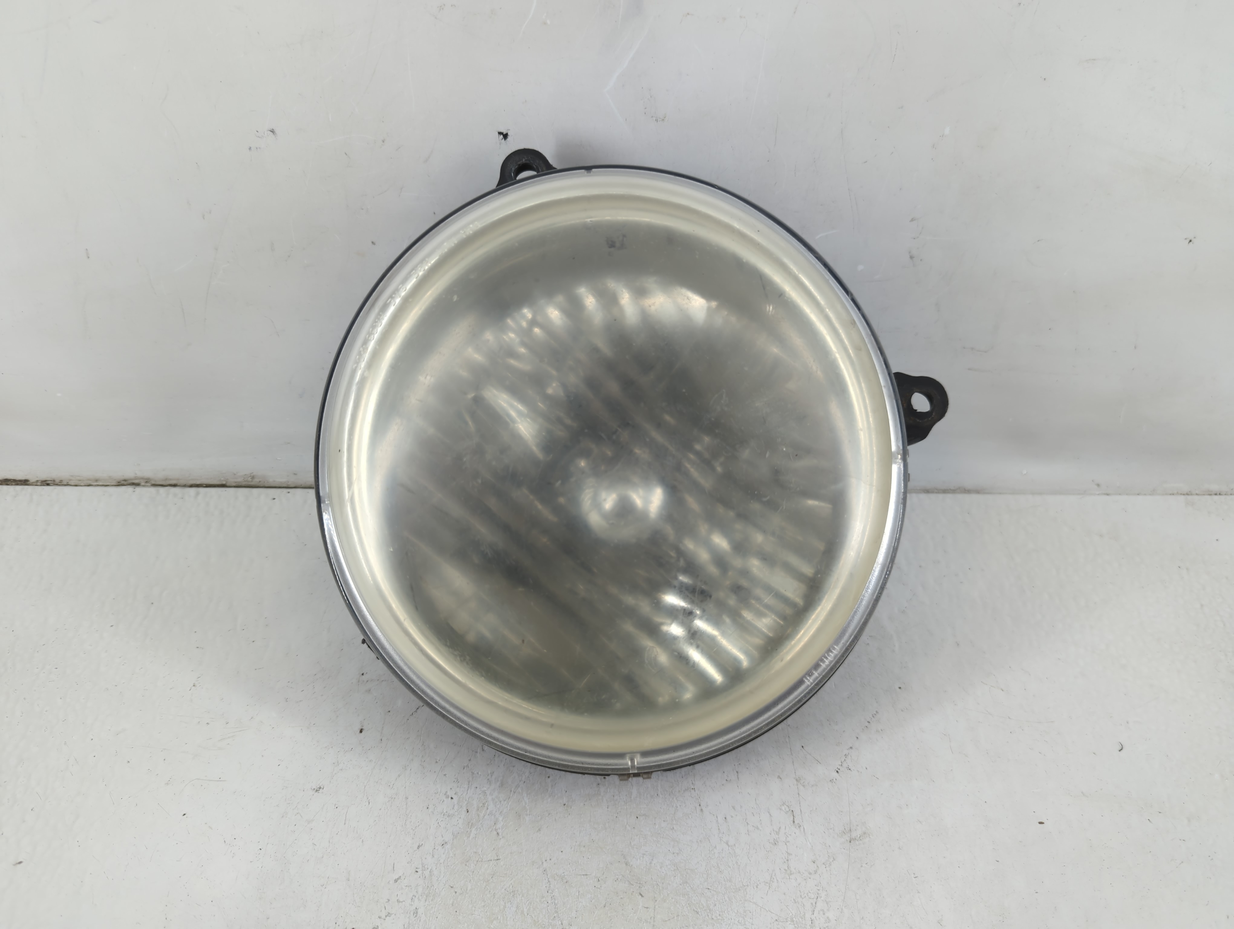 Picture of 2002-2004 Jeep Liberty Passenger Right Oem Head Light Headlight Lamp 1030700