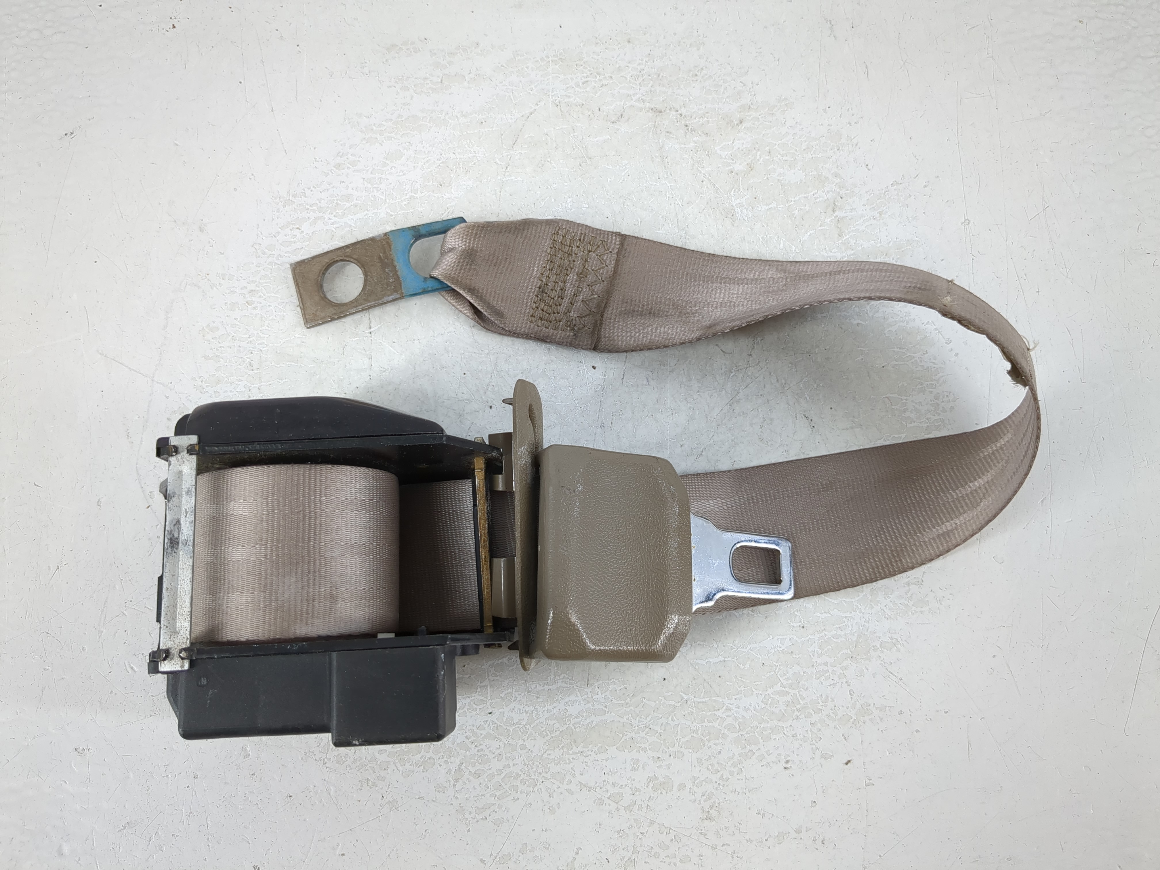 1997 Gmc G1500 Passenger Right Seat Belt Rear Retractor 1031892 - Oemusedautoparts1.com