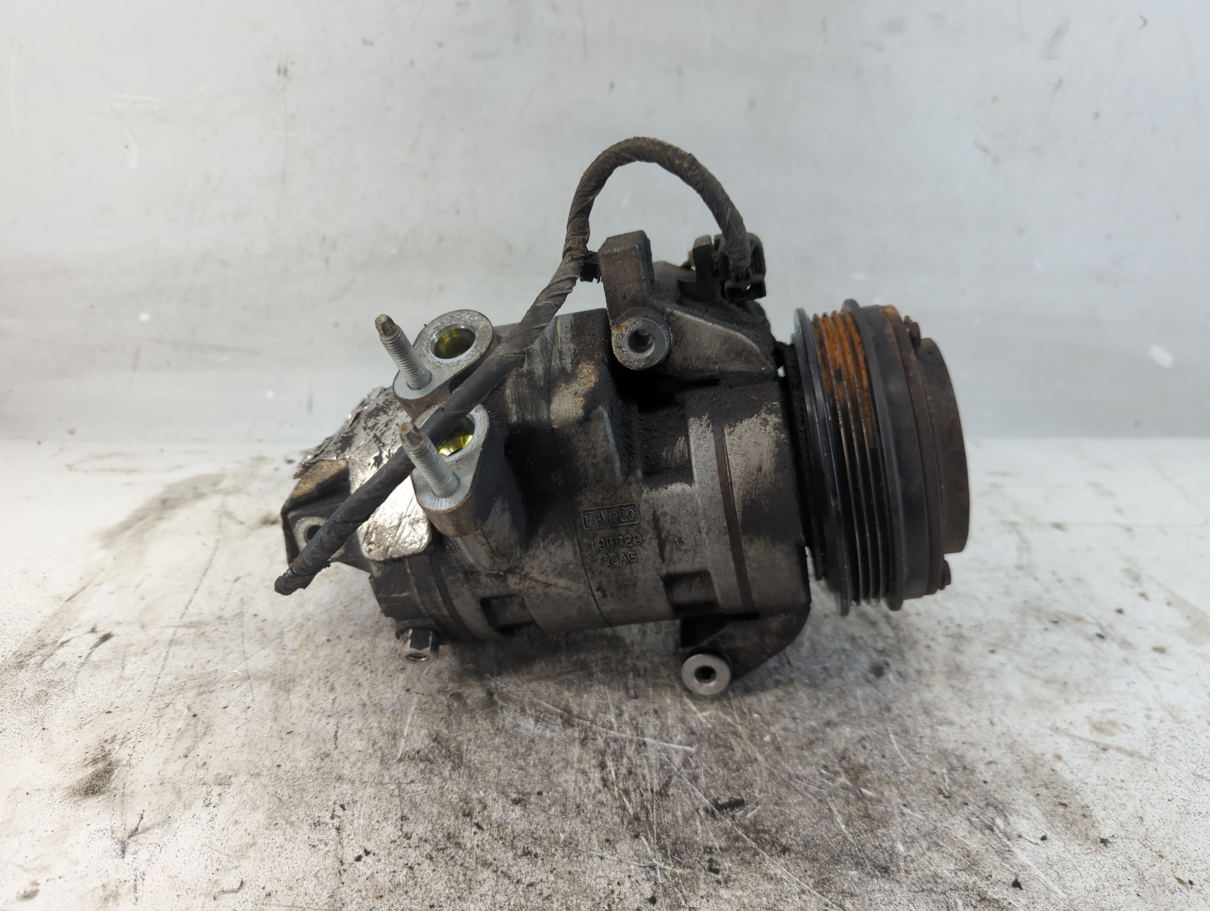 2011-2014 Ford F-150 Air Conditioning A/c Ac Compressor Oem 1034551 - Oemusedautoparts1.com
