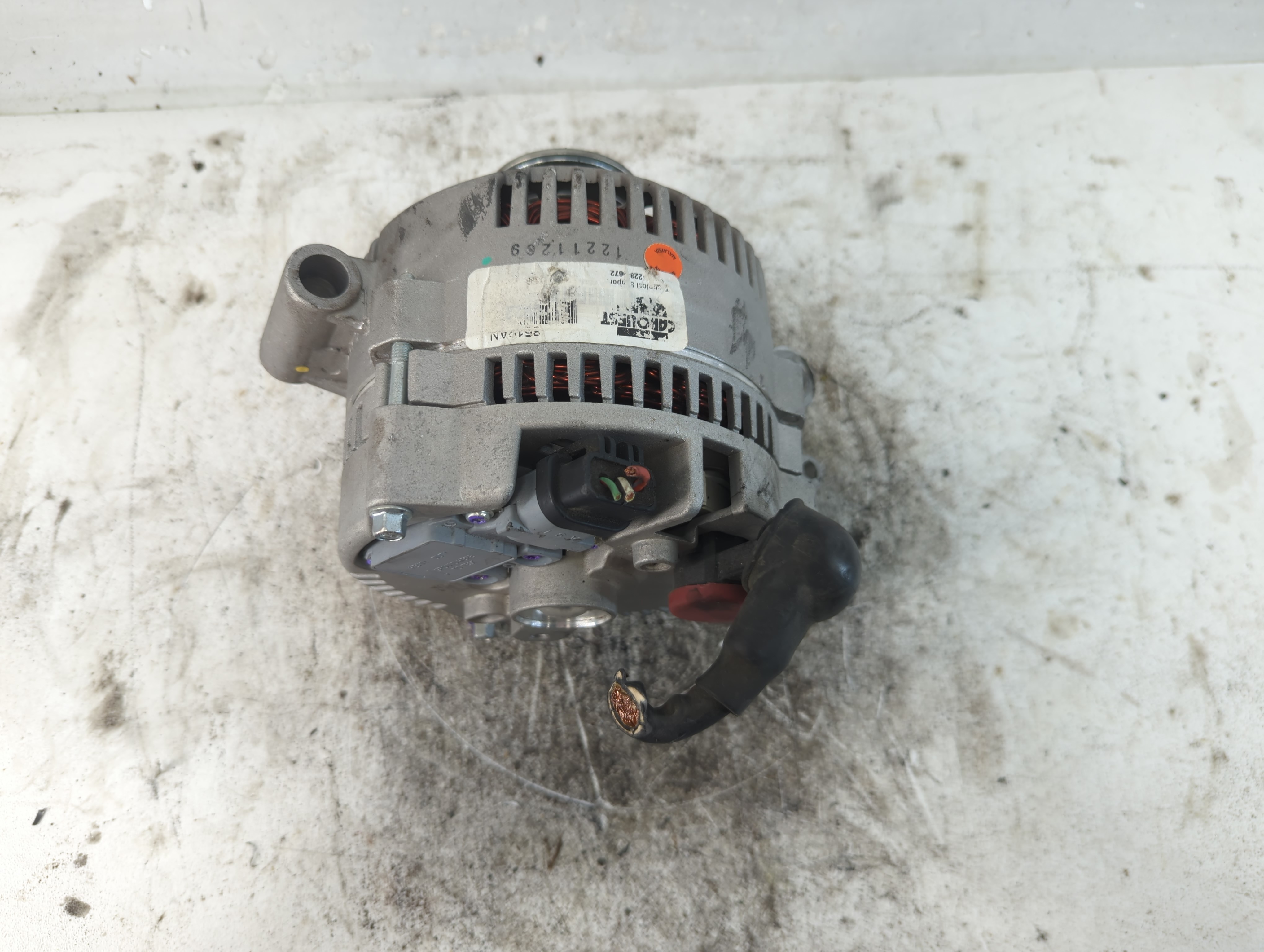 2004 Ford Explorer Alternator Generator Charging Assembly Engine Oem 1034567 - Oemusedautoparts1.com