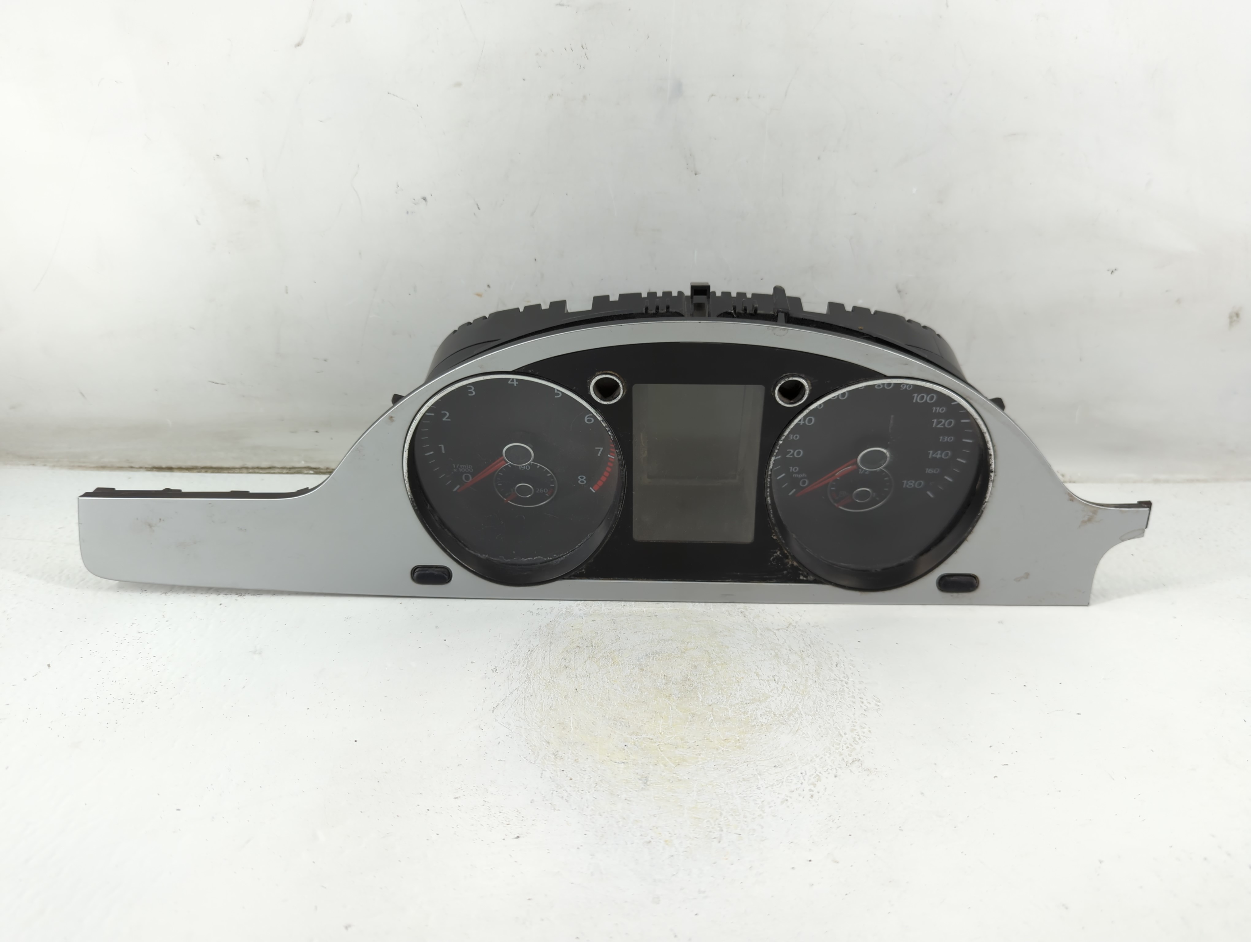 2010-2011 Volkswagen Cc Speedometer Instrument Cluster Gauges 1034587 - Oemusedautoparts1.com