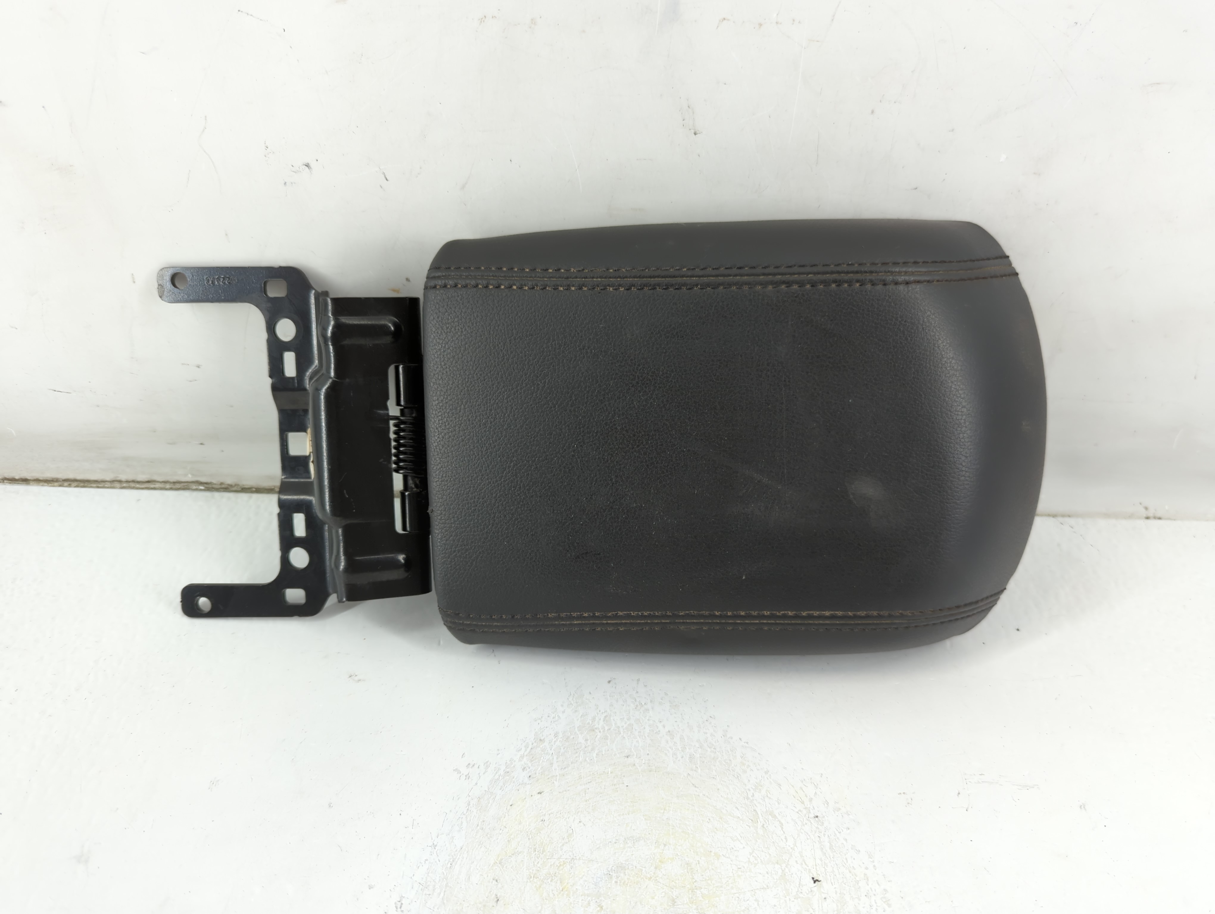 2013-2013 Ford Escape Center Console Armrest Cover Lid Black 1034613 - Oemusedautoparts1.com