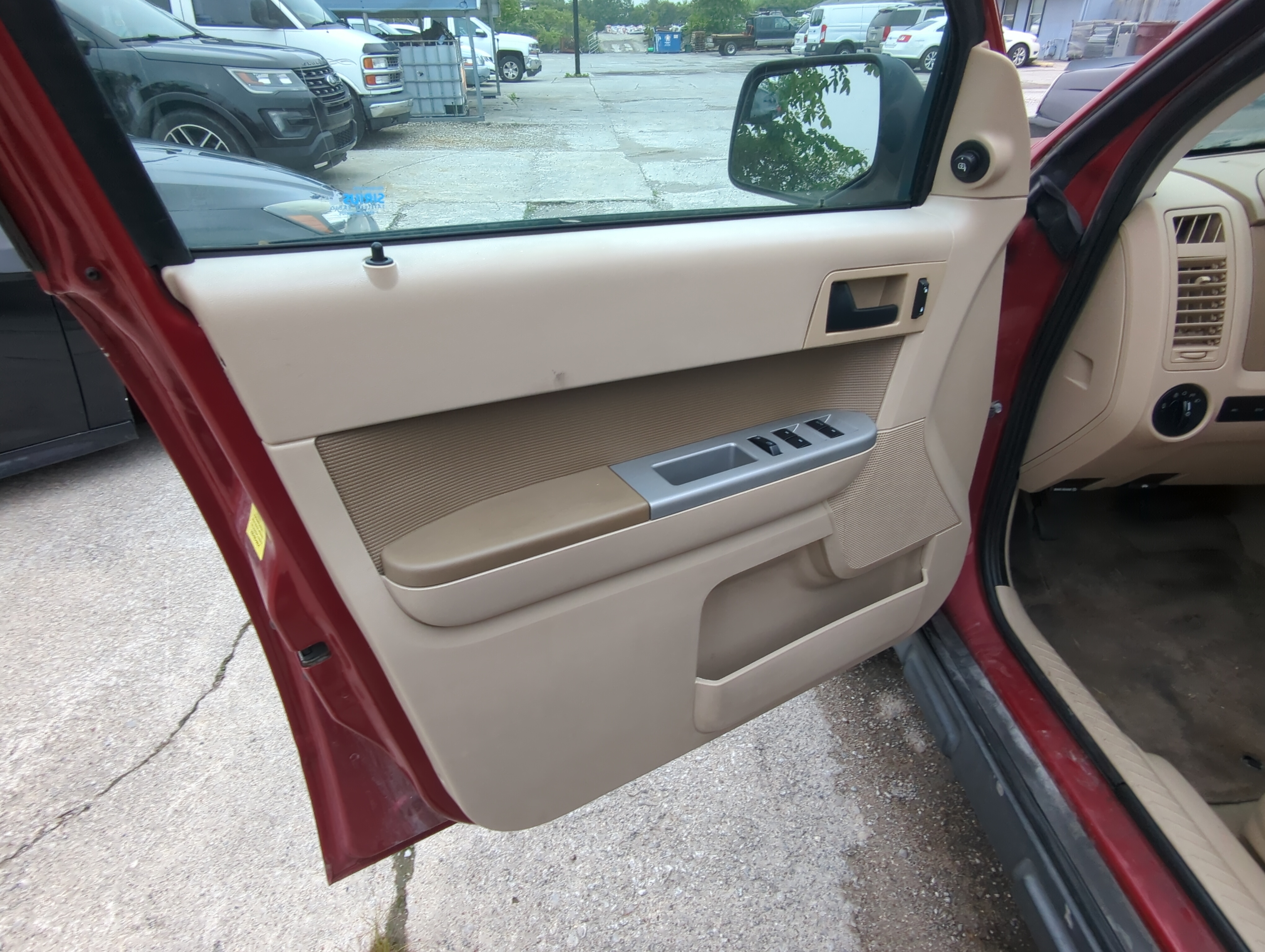 Picture of 2010 Ford Escape Front Left Driver Interior Door Panel Trim 1034638
