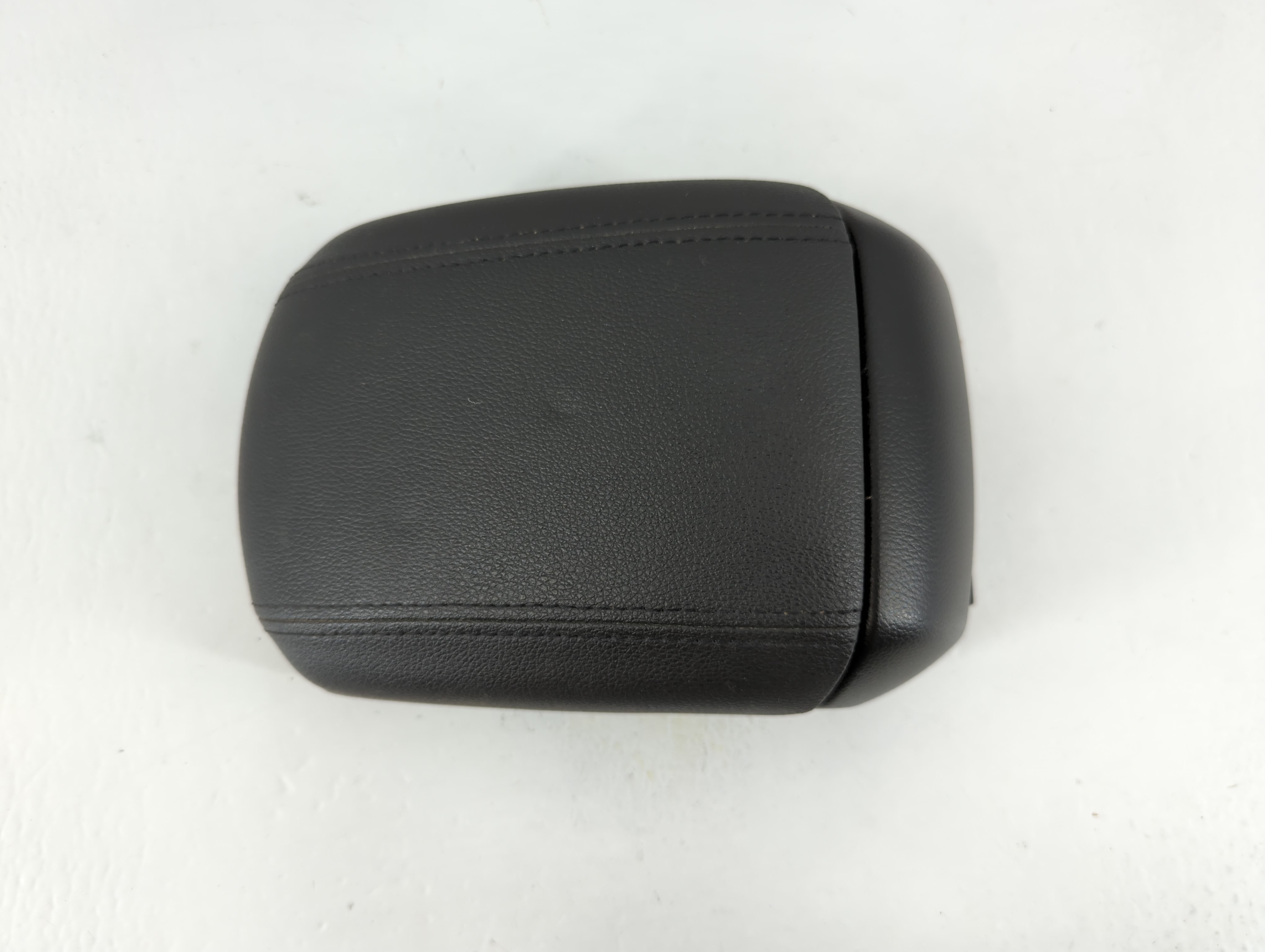 2011-2012 Chevrolet Cruze Center Console Armrest Cover Lid Black 1034829 - Oemusedautoparts1.com