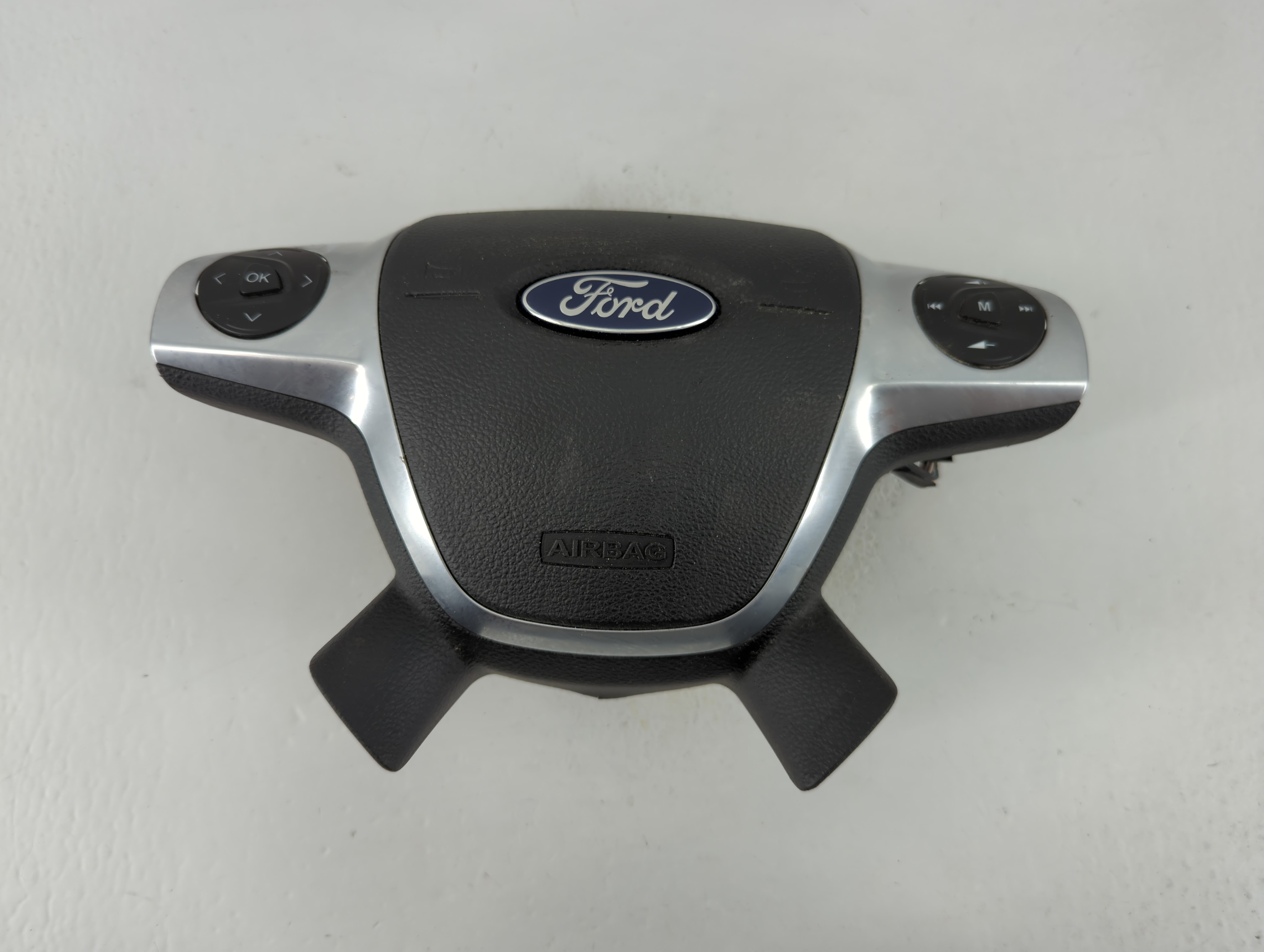 2013-2014 Ford Escape Air Bag Driver Left Steering Wheel Mounted 1034855 - Oemusedautoparts1.com