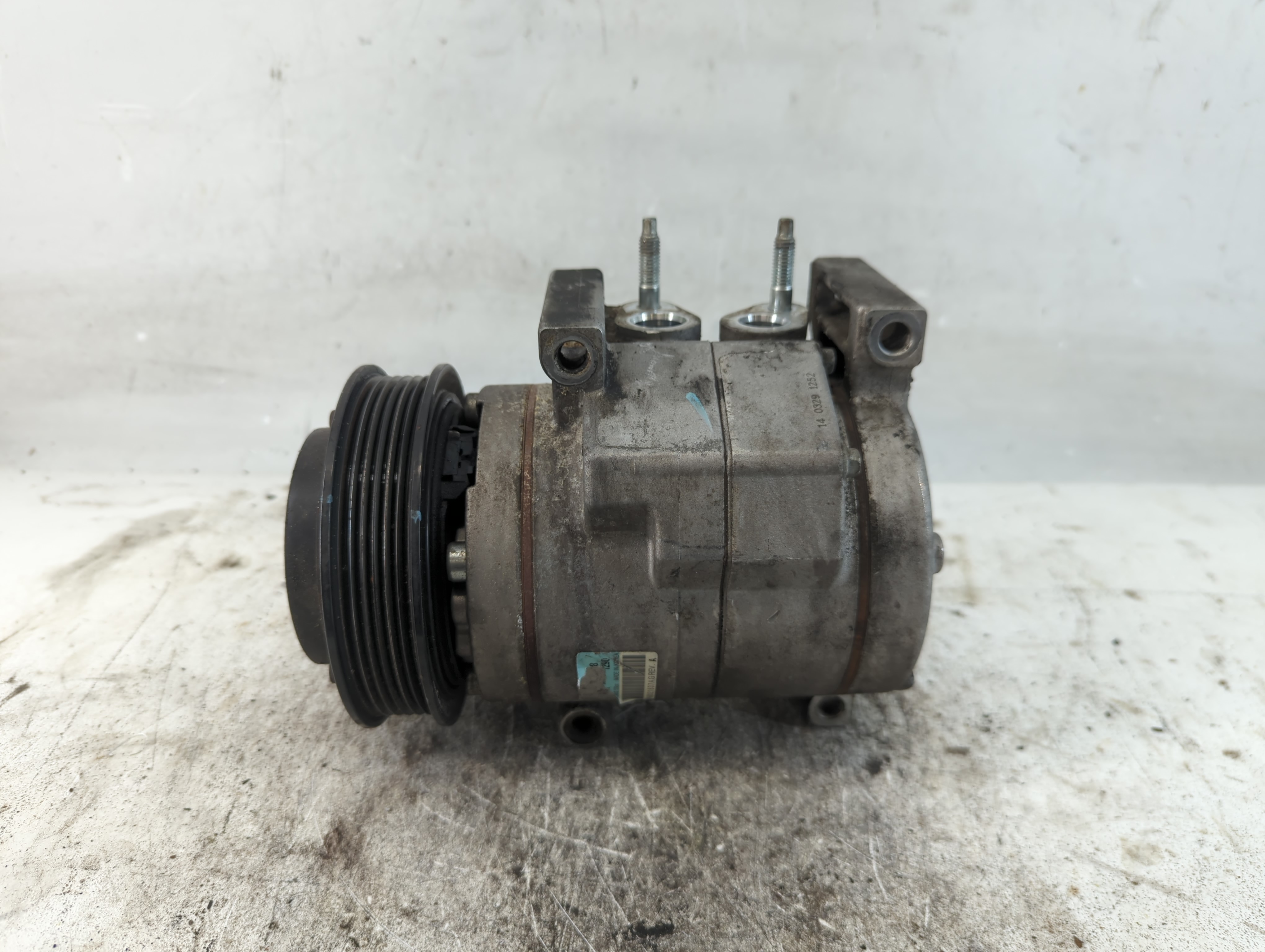 2011-2015 Jeep Grand Cherokee Air Conditioning A/c Ac Compressor Oem 1034859 - Oemusedautoparts1.com