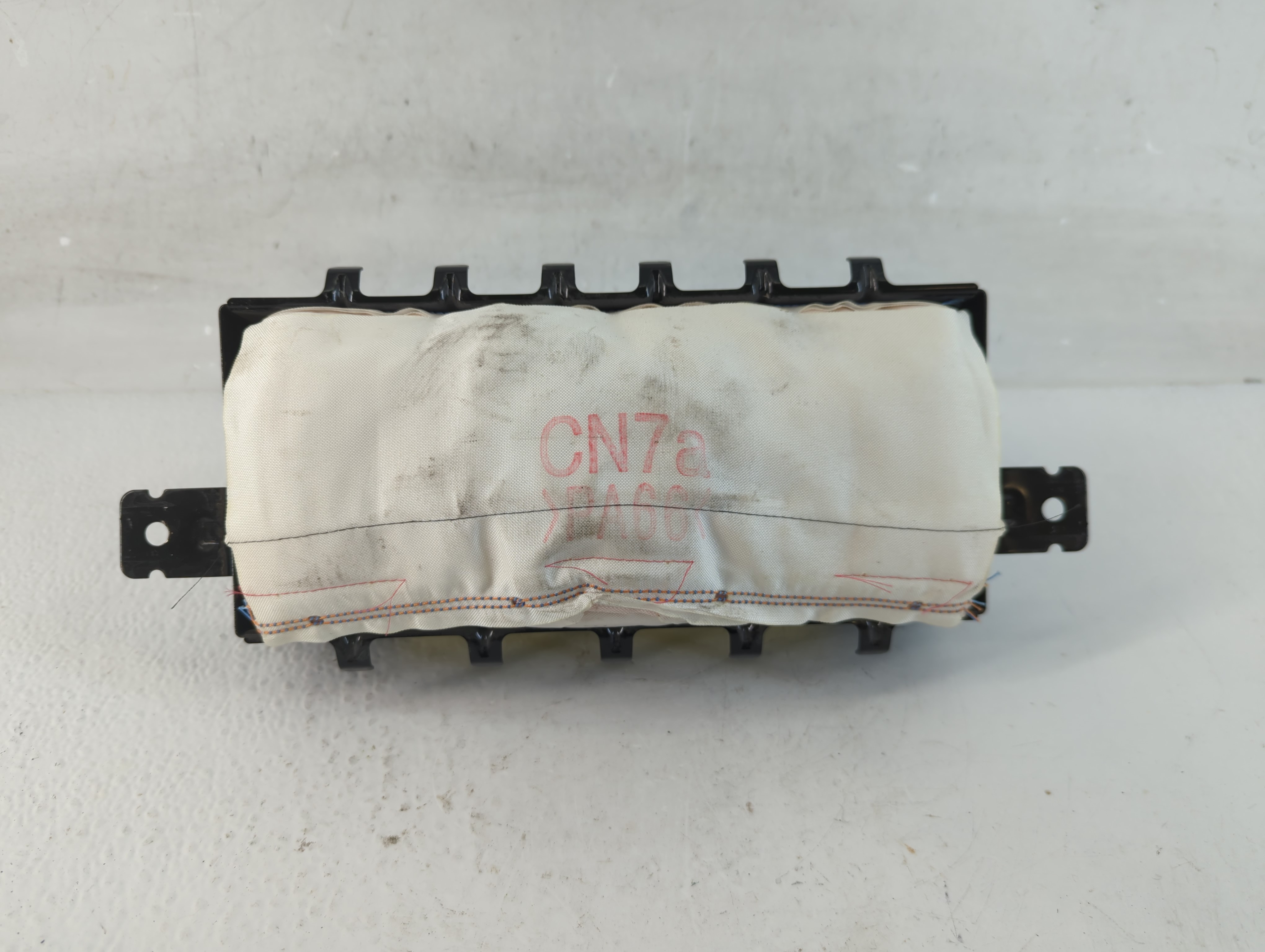 2021-2022 Hyundai Elantra Air Bag Passenger Right Dashboard Oem 1034900 - Oemusedautoparts1.com