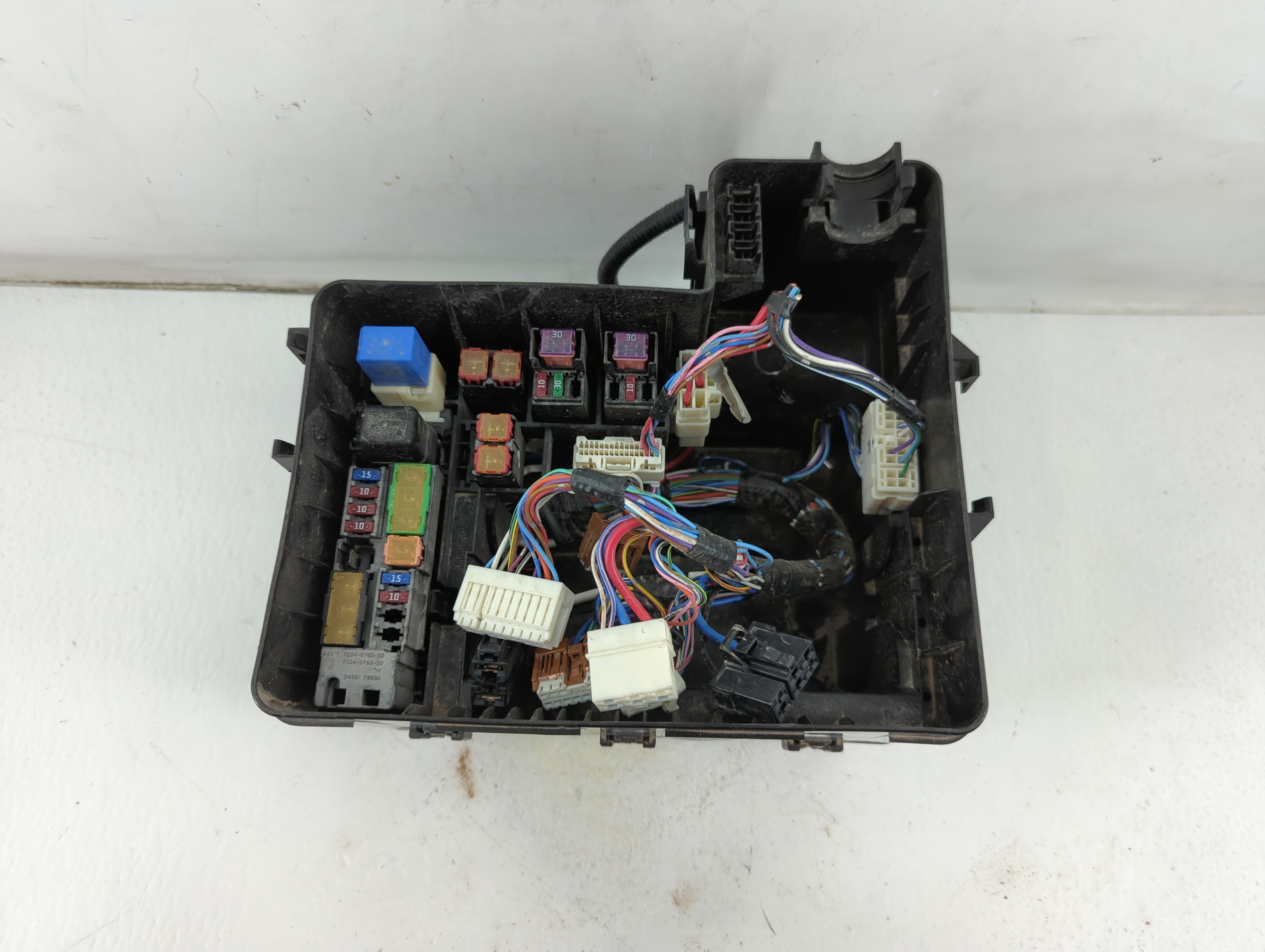 2011-2012 Infiniti Qx56 Fusebox Fuse Box Relay Module 1034918 - Oemusedautoparts1.com